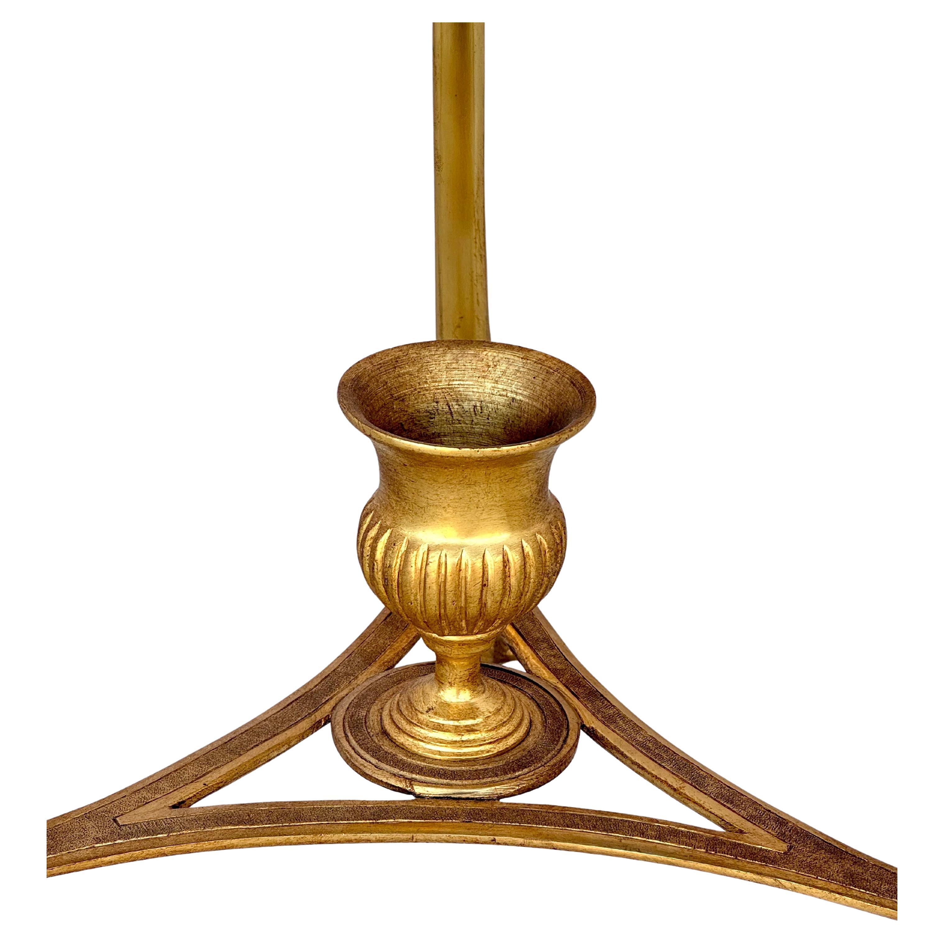 Paire de tables Guèridon en bronze doré et marbre blanc en vente 1