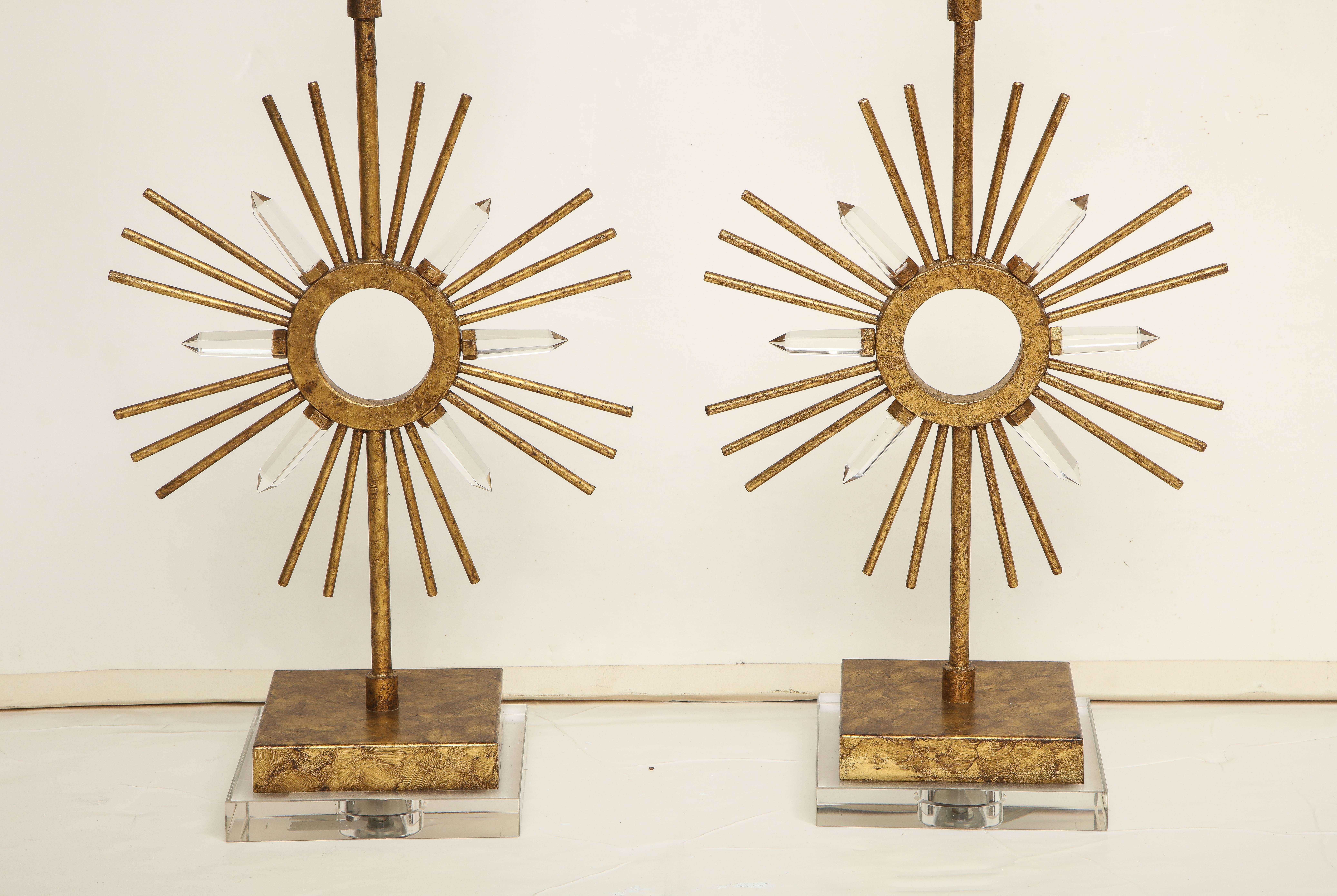 Pair of Gilt Metal Sunburst Lamps In Excellent Condition In New York, NY