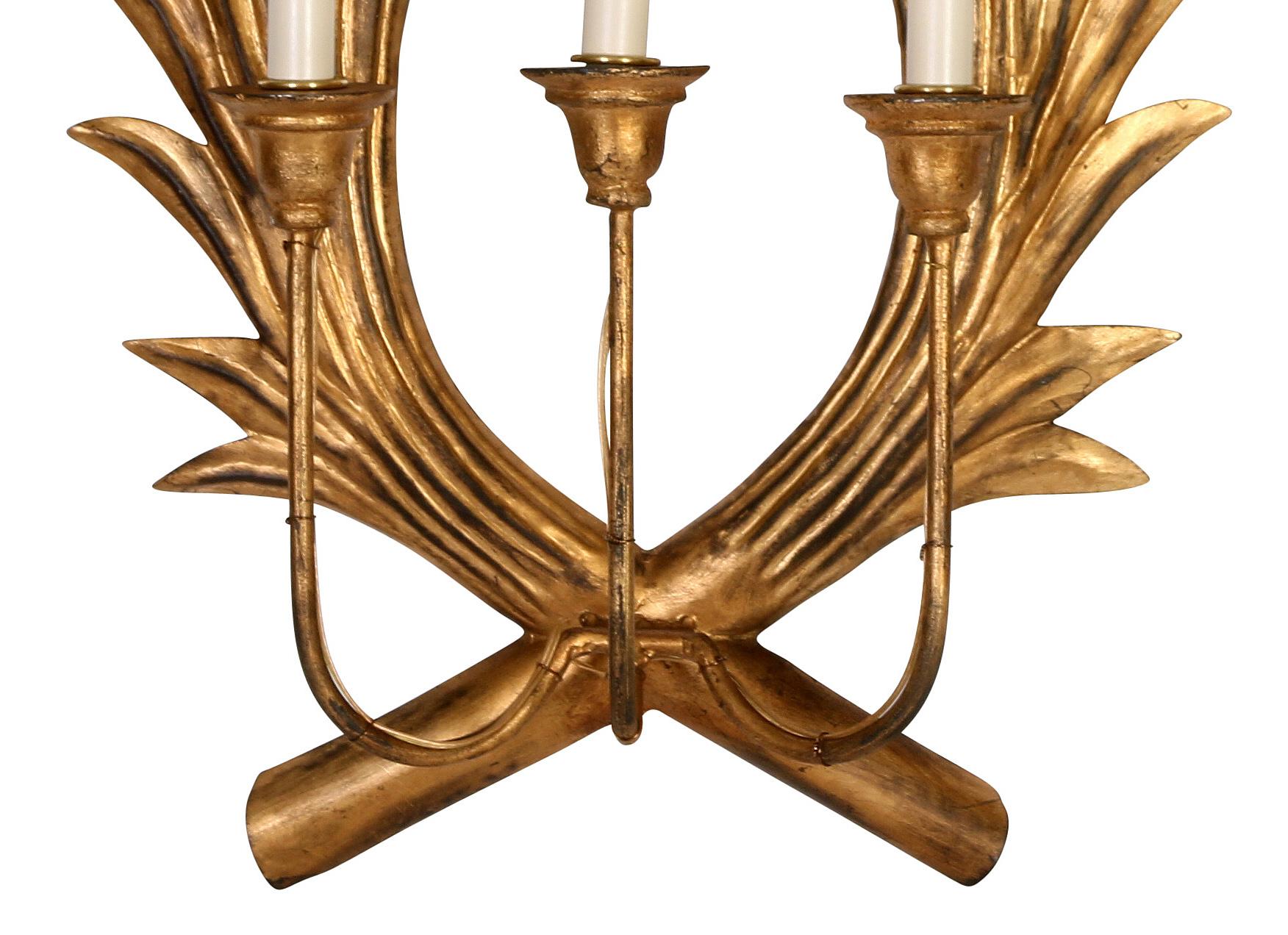 Pair of Gilt Metal Wall Sconces In Good Condition For Sale In New York, NY