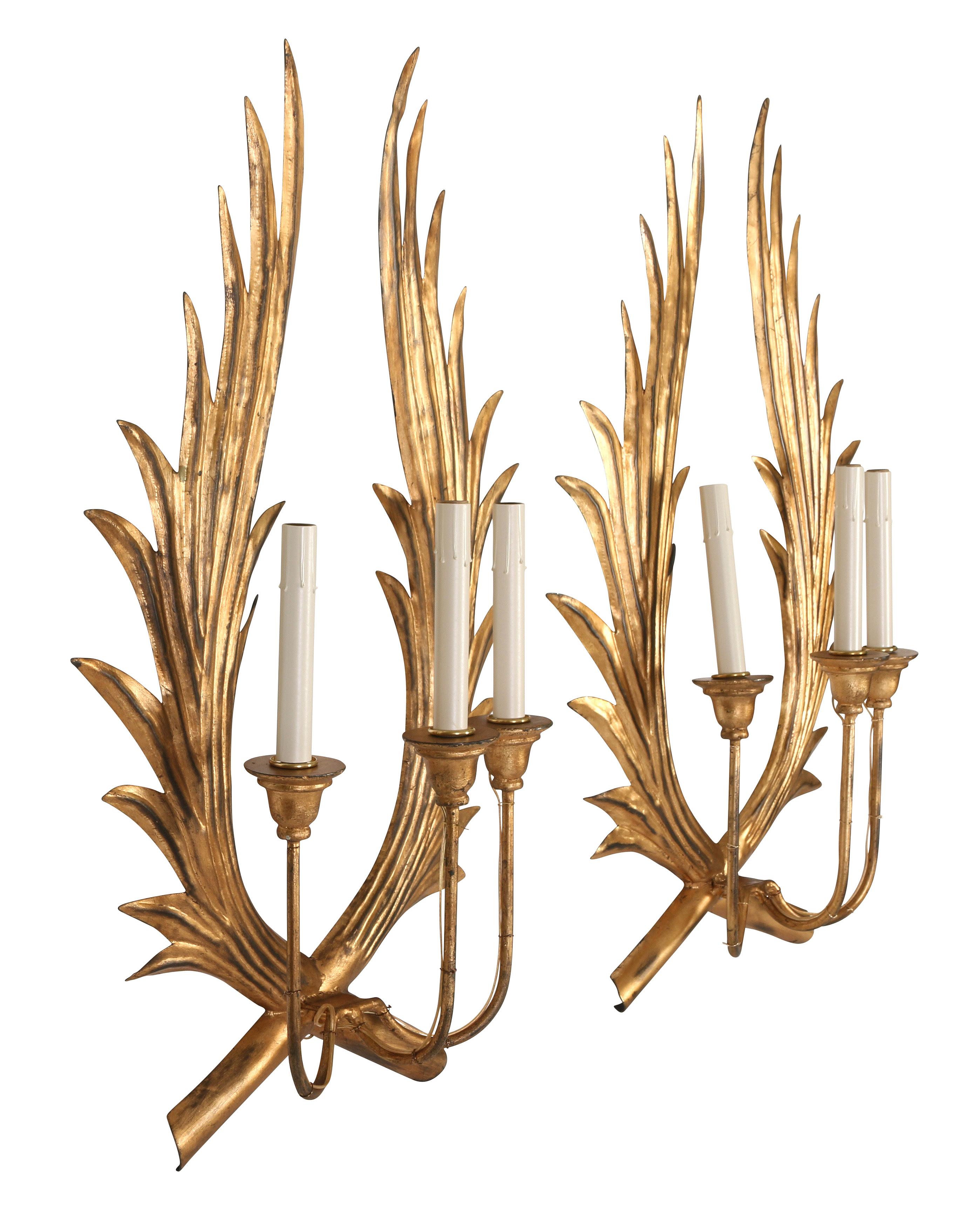 20th Century Pair of Gilt Metal Wall Sconces For Sale