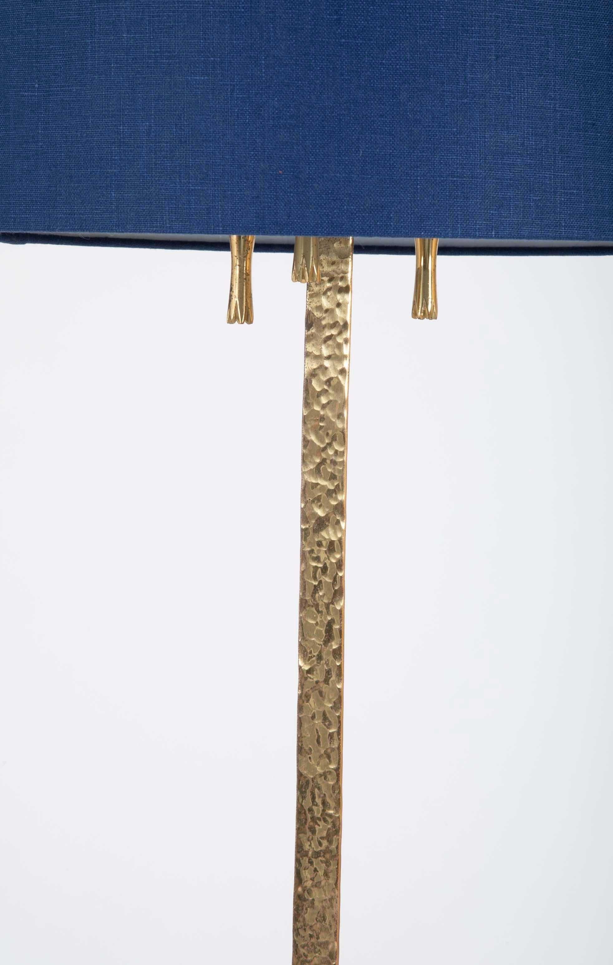 Pair of Gilt Peened Brass Floor Lamps in the Manner of Tommi Parzinger In Good Condition In Stamford, CT