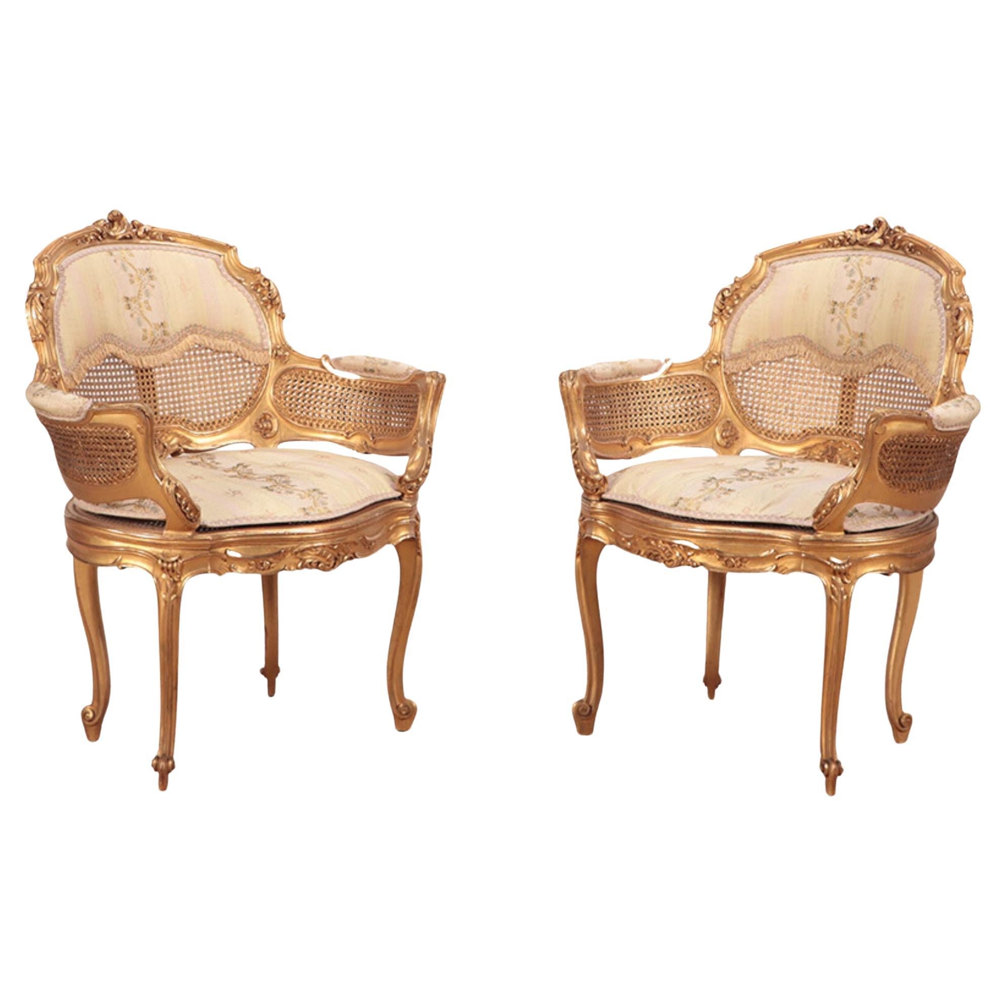 Paire de chaises de bergère françaises de style Louis XV en bois doré et sculpté. Circa 1900  en vente
