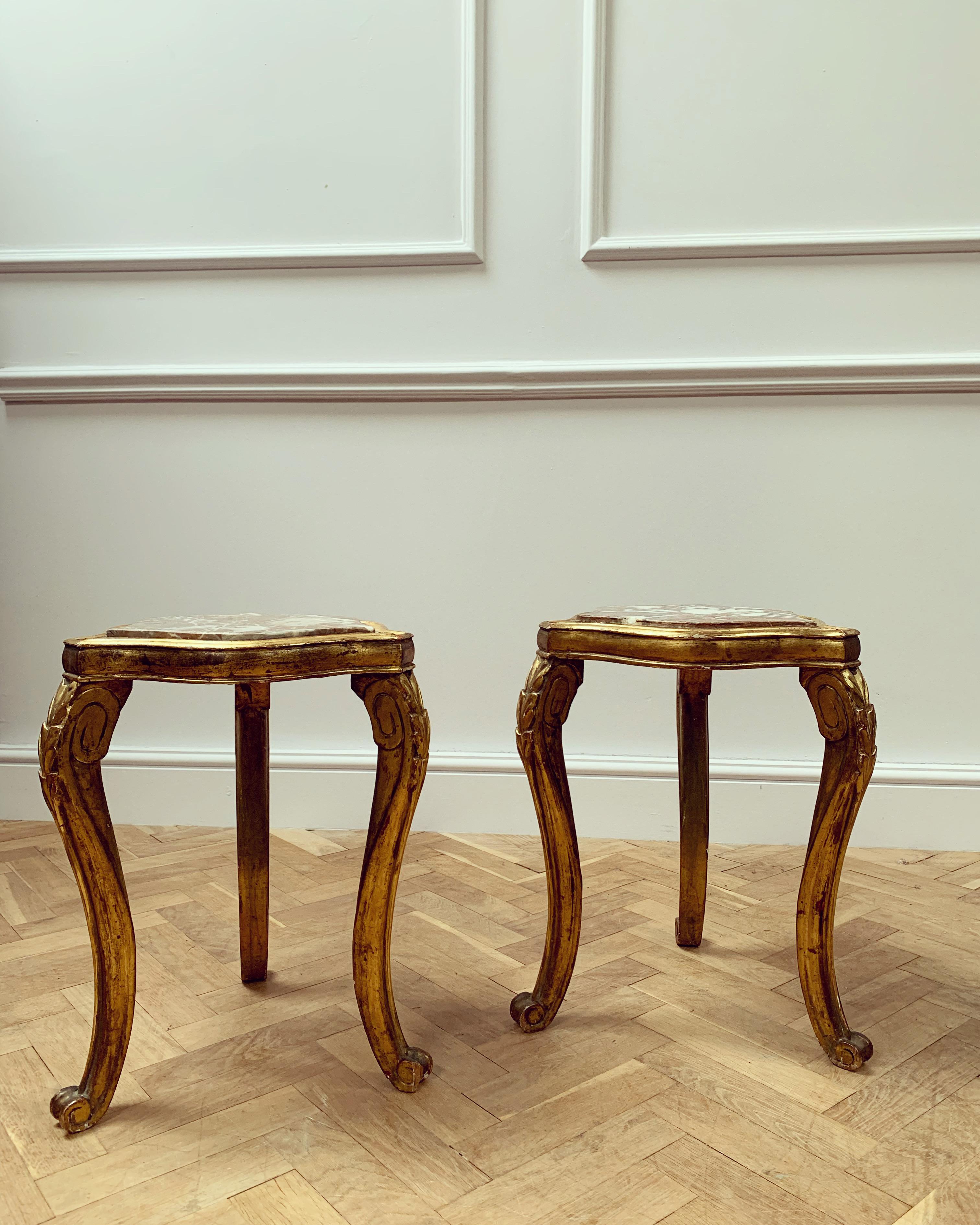 Pair of Giltwood and Marble Vase Stands For Sale 2