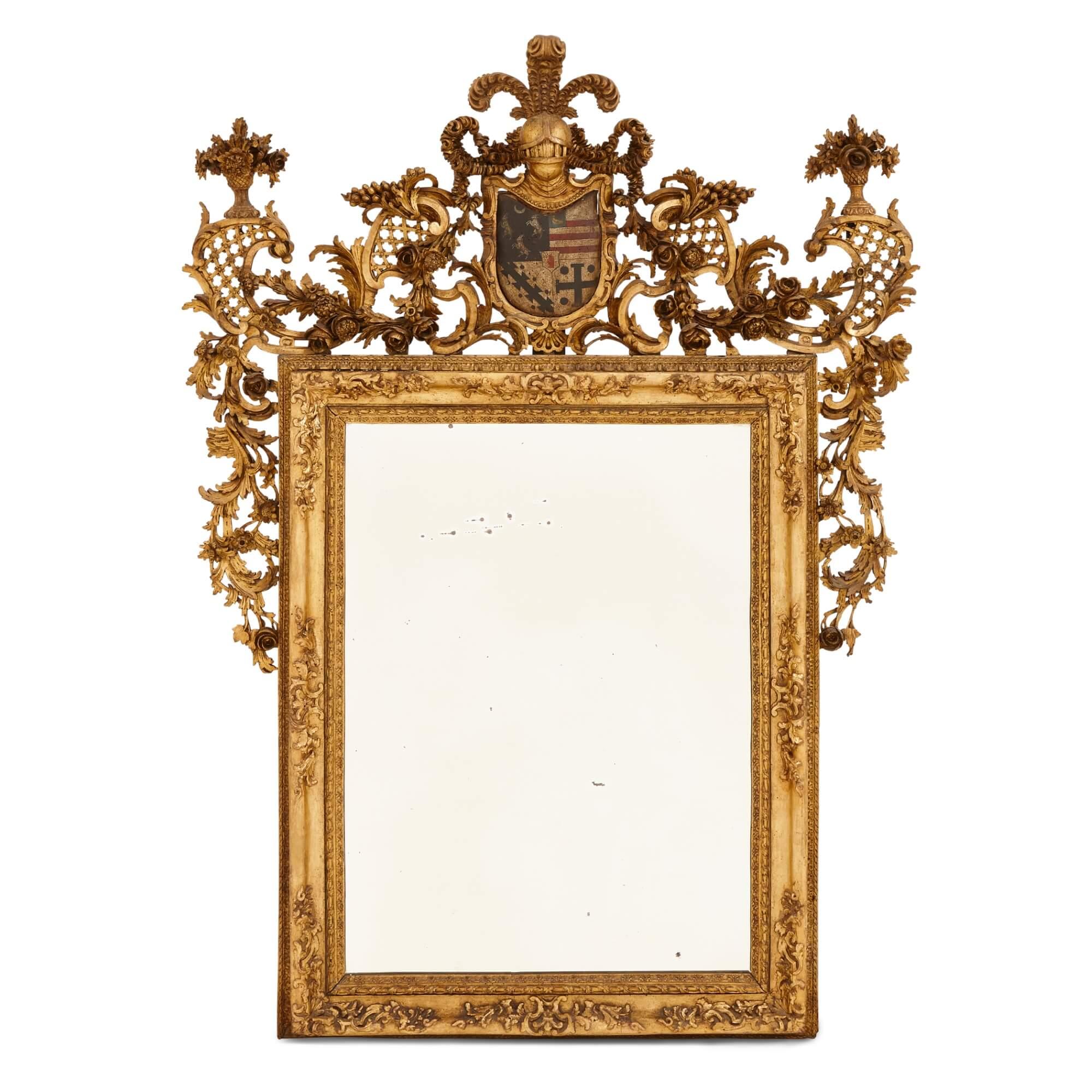 Paire de miroirs italiens anciens en bois doré et décorés de polychromie
Italie, milieu du XVIIIe siècle
Hauteur 154 cm, largeur 115 cm, profondeur 8 cm

Datant de l'Italie du milieu du XVIIIe siècle, ces miroirs exceptionnels et rares sont