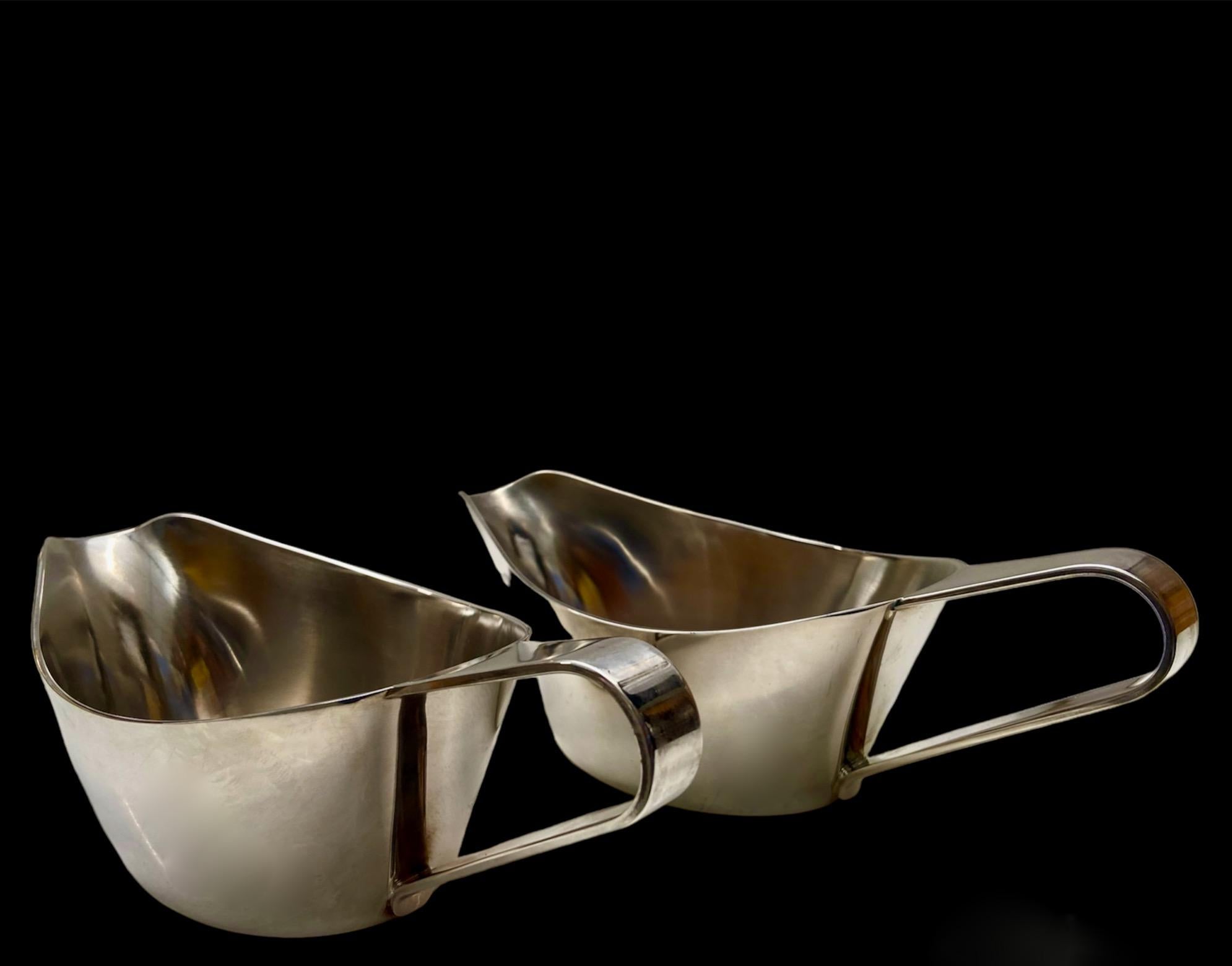 Pareja de salseras Gio Ponti de 30CL bañadas en plata para Berndorf siglo XX en venta