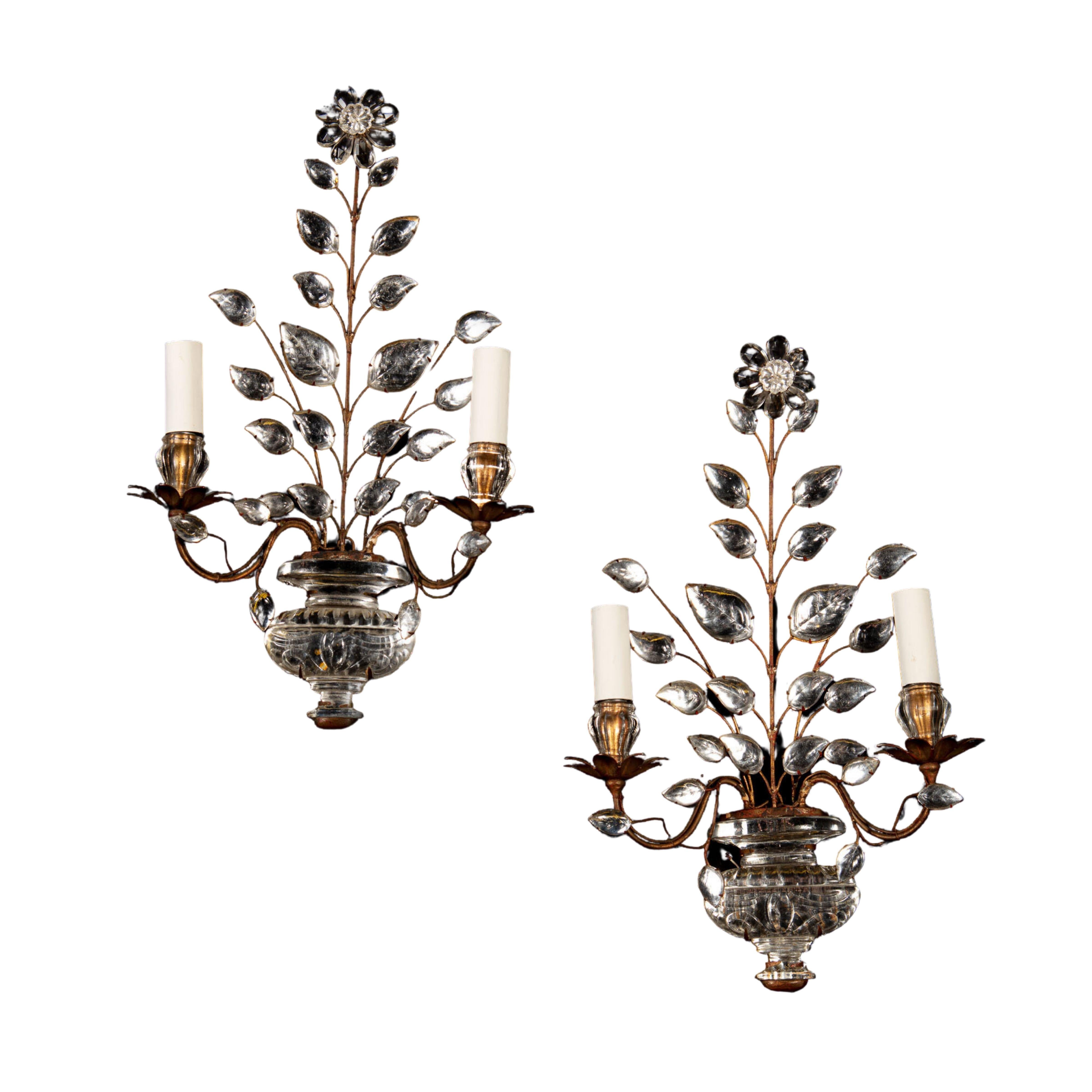 French Pair of Glass and Gilt Metal Wall Lights Attributed to Maison Baguès