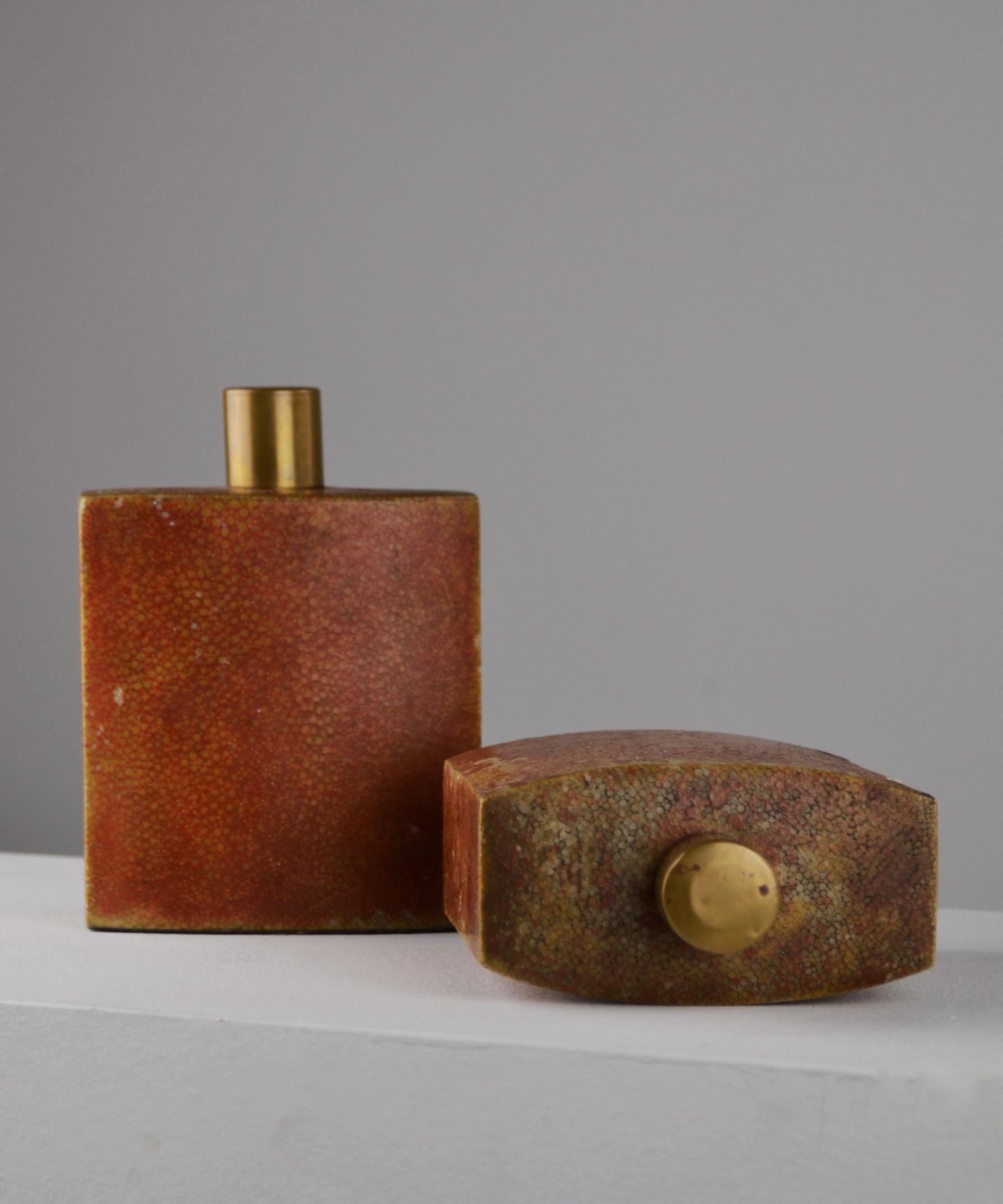 A pair of Glass Perfume Bottles Covered in Shagreen – France - 1930s For Sale 2