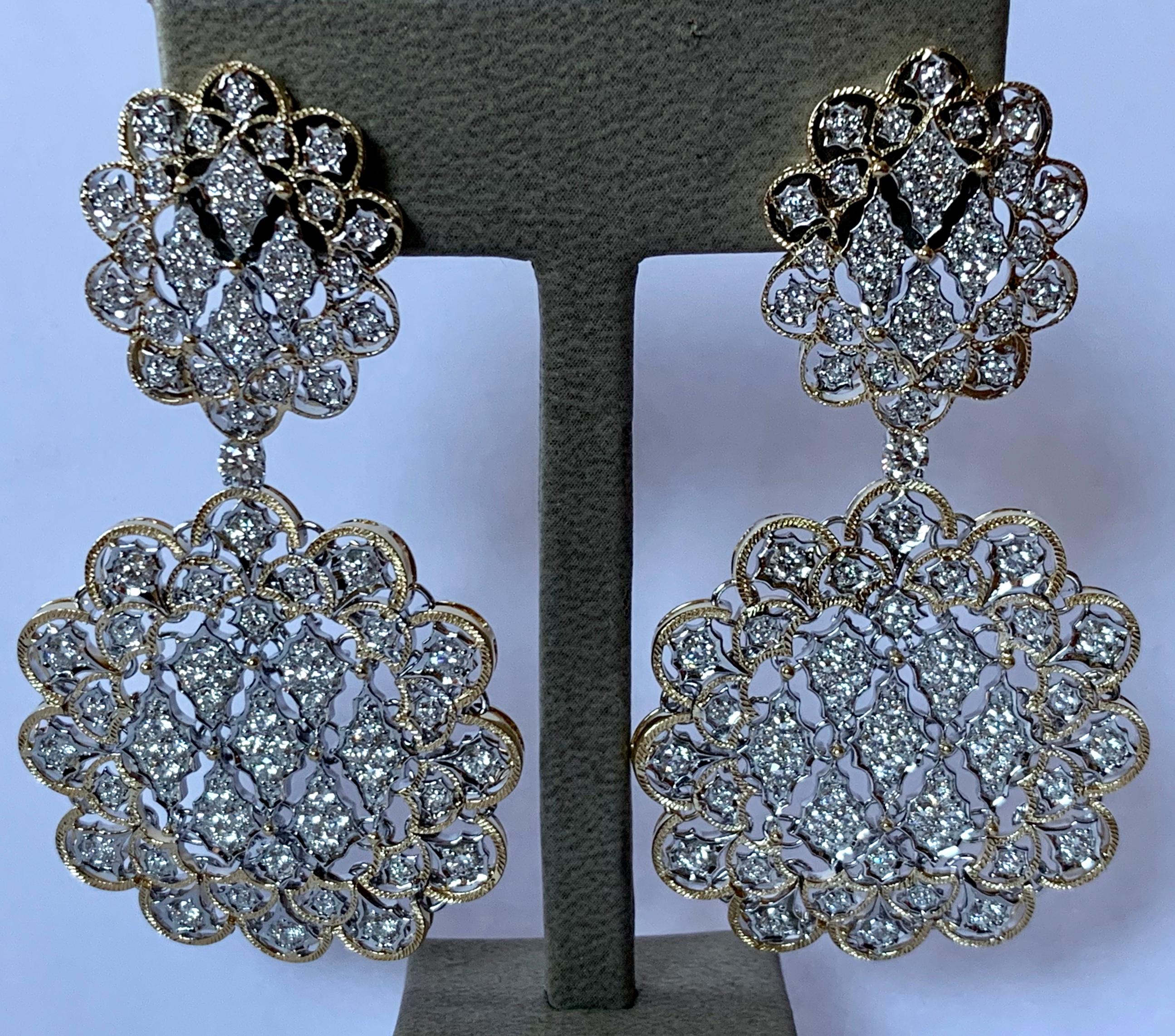 Round Cut Pair of Glorious 18 Karat White and Yellow Gold Earrings with Diamonds For Sale