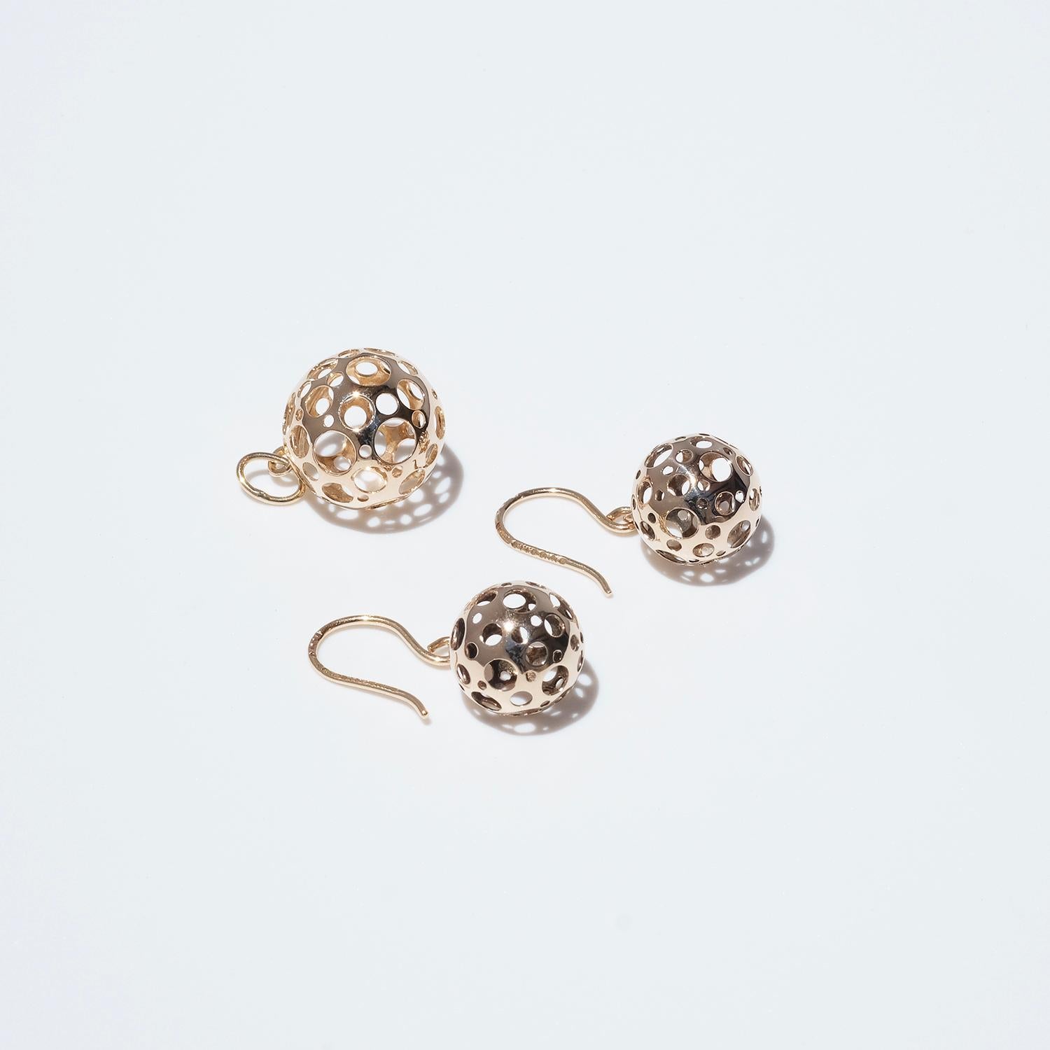 Pair of Gold Earrings, Liisa Vitali, 1971 4
