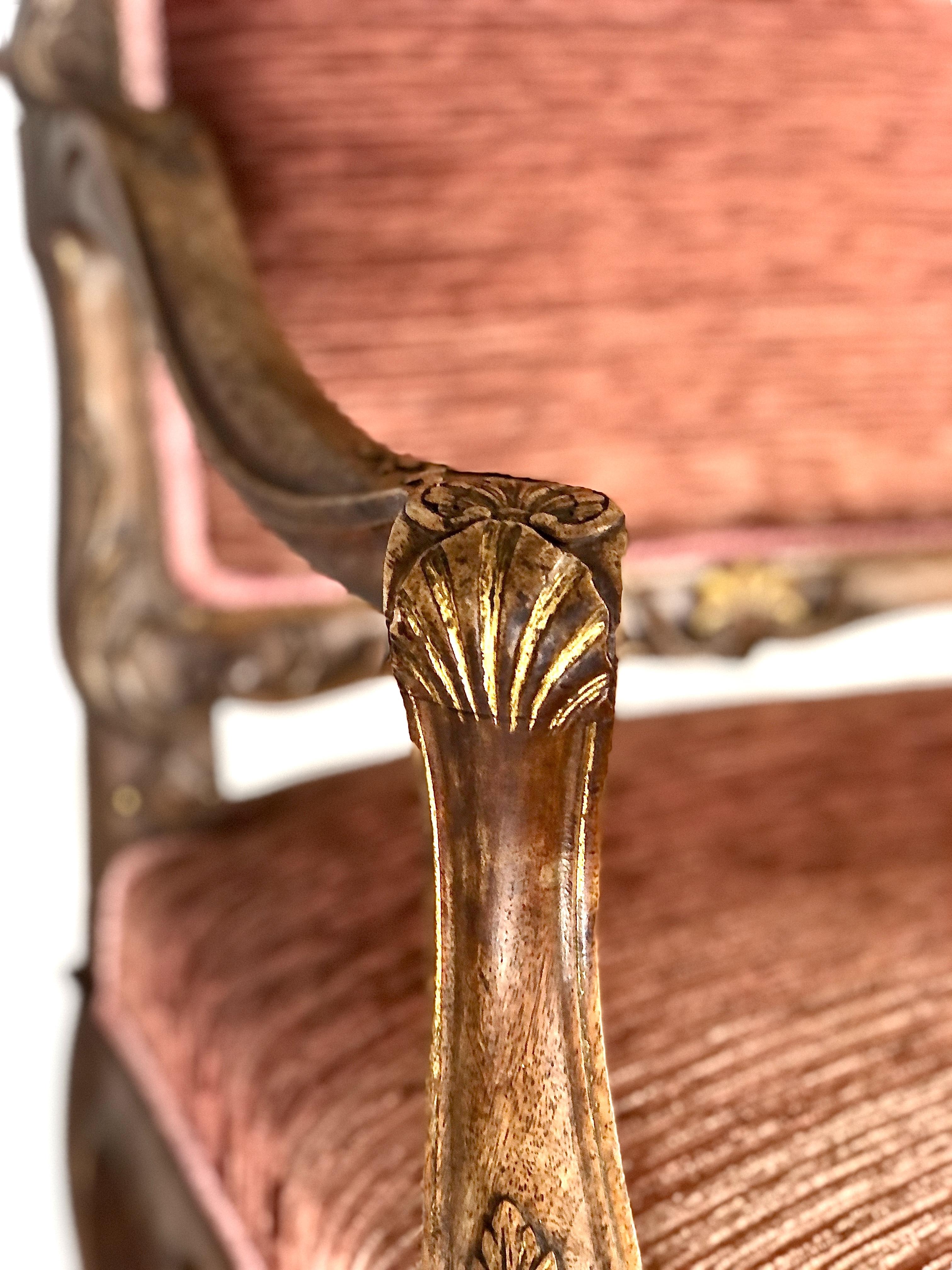 Paire de chaises Regency en noyer du 19e siècle appelées Fauteuils à La Reine en vente 1