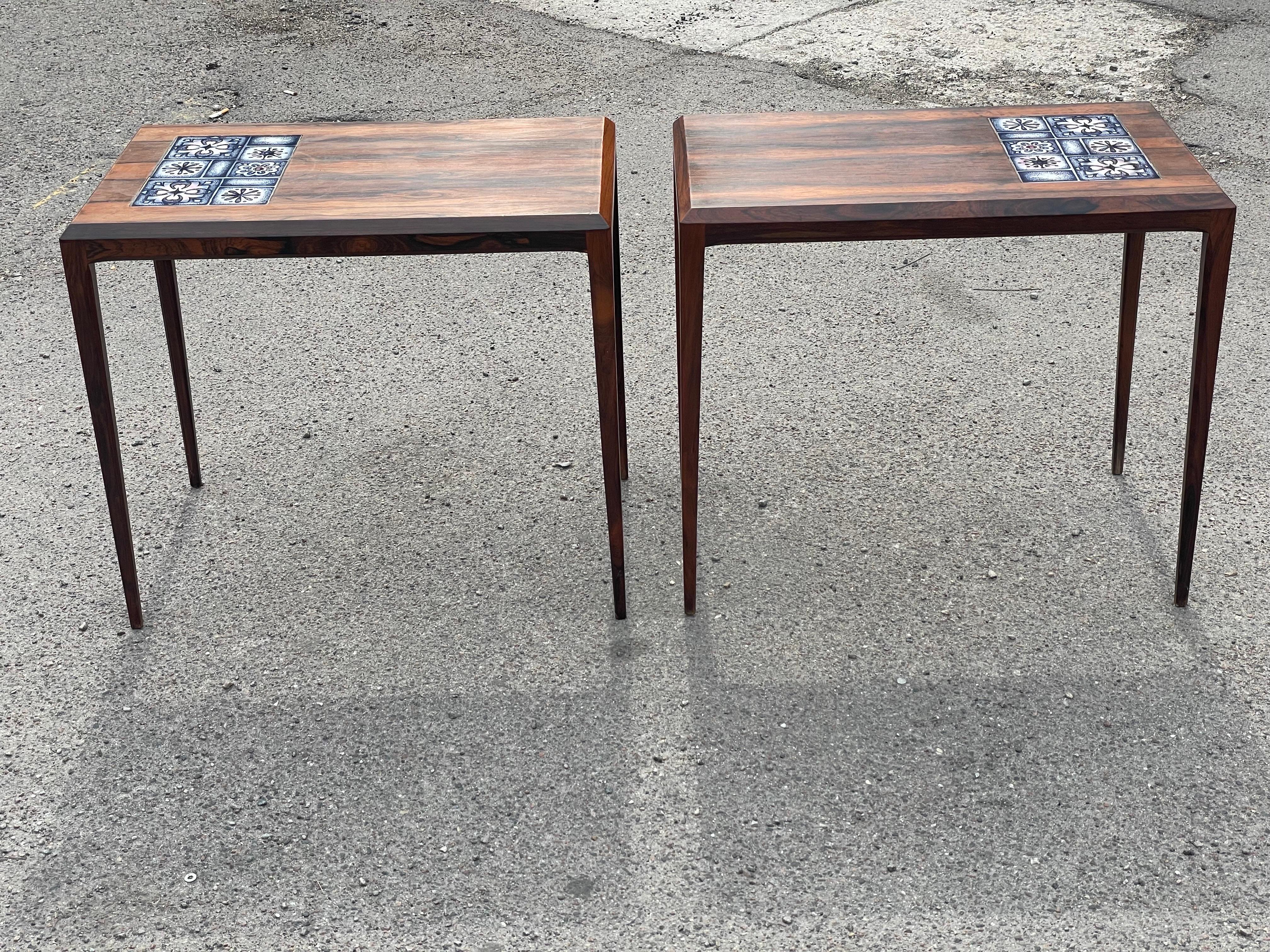 Bois de feuillus Une paire de superbes tables latérales danoises Severin Hansen des années 60 en vente