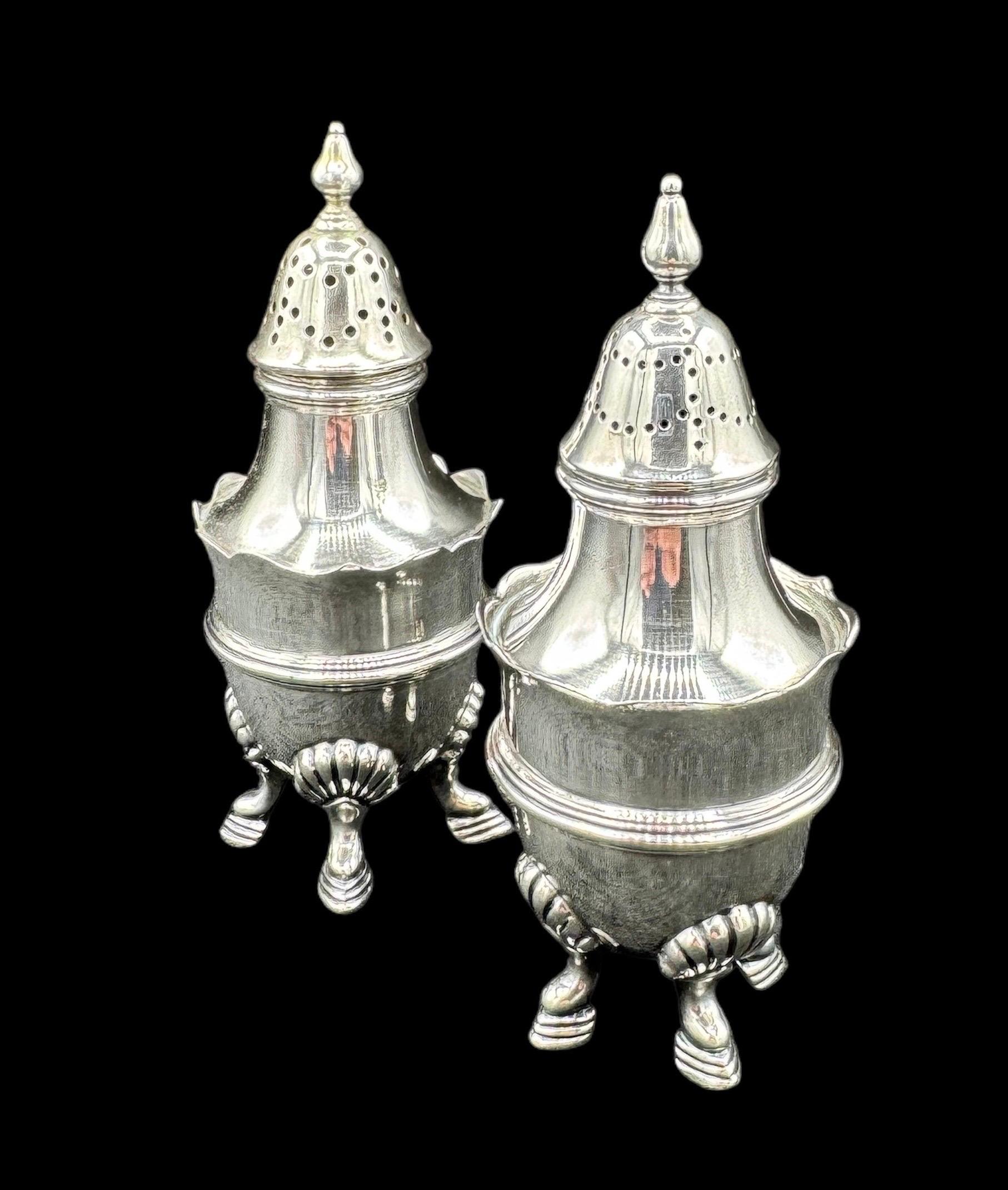 Pareja de saleros y pimenteros Gorham de plata de ley Inglés en venta