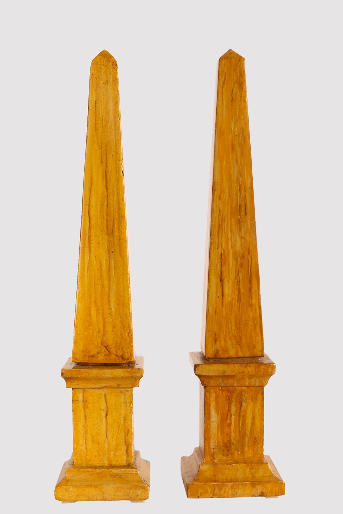 A pair of Grand Tour obelisks. Made of Travertine stone. Italy second half of the 19th century.