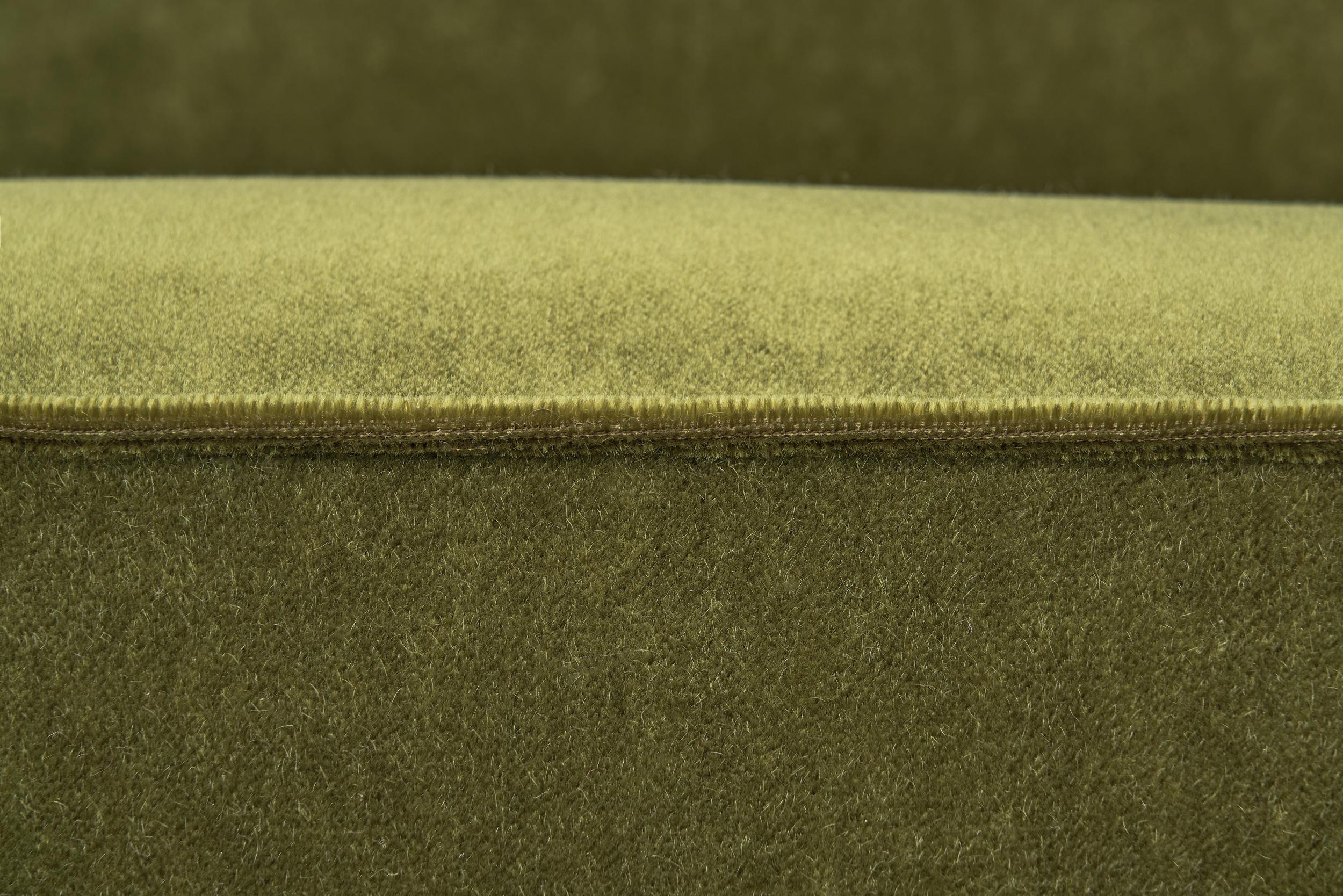 A Pair of Green Art Deco Armchairs, Europe 1930s For Sale 8