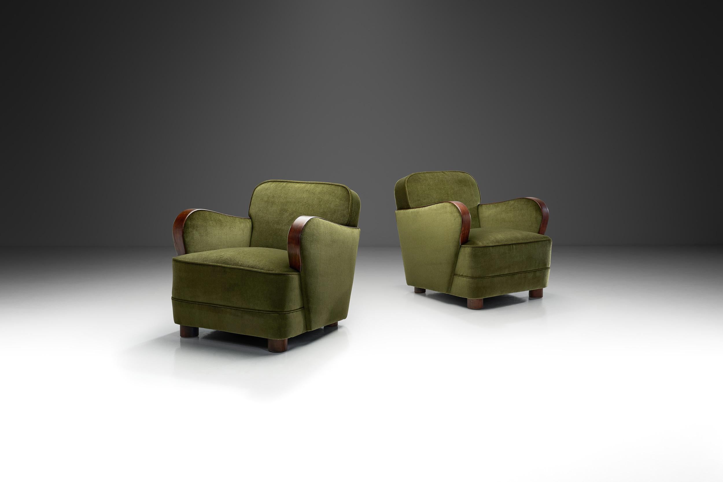 ‎These armchairs were created during the end of one of history’s most fascinating design periods: Art Deco. The style is elegant and refined, yet delightfully simple at its core. Predating the strict functionality of mid-century modernism, this
