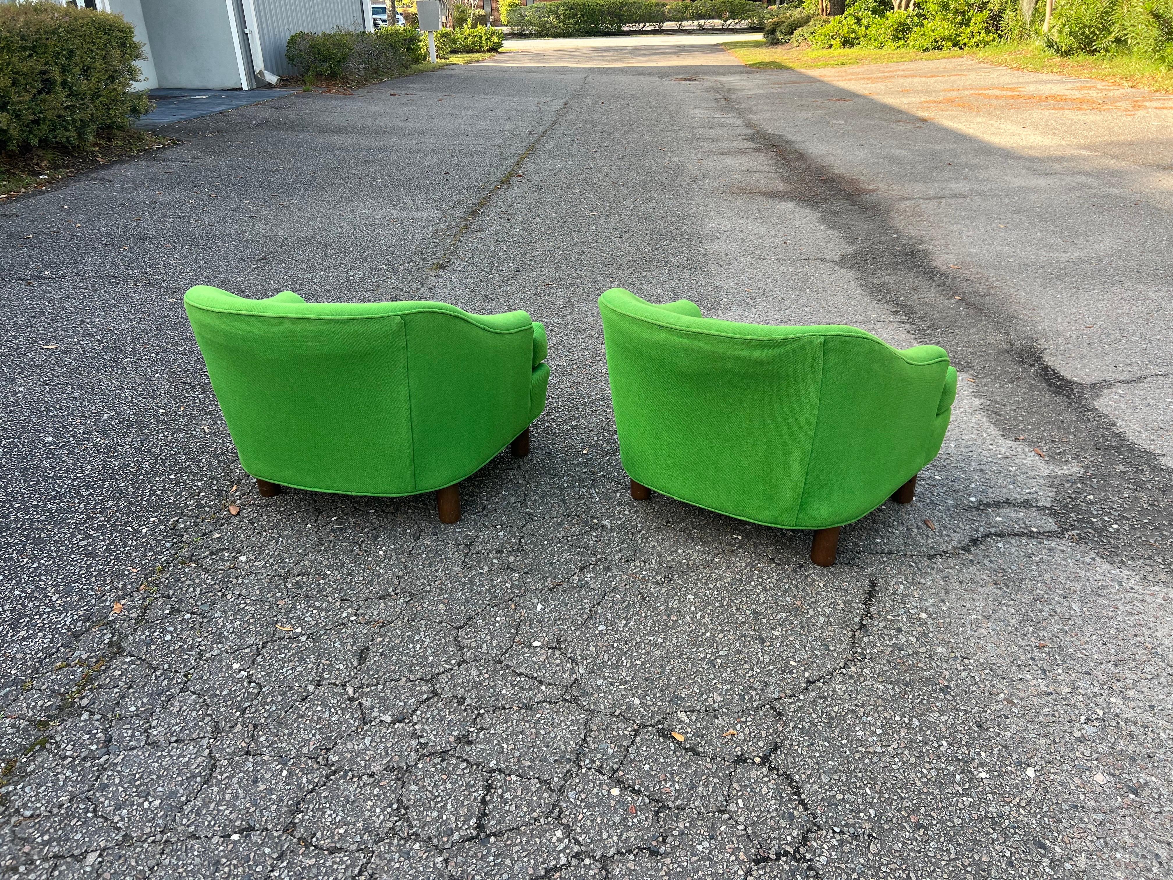 A pair of green mid-Century modern Monroe of selig barrel back chairs  For Sale 7