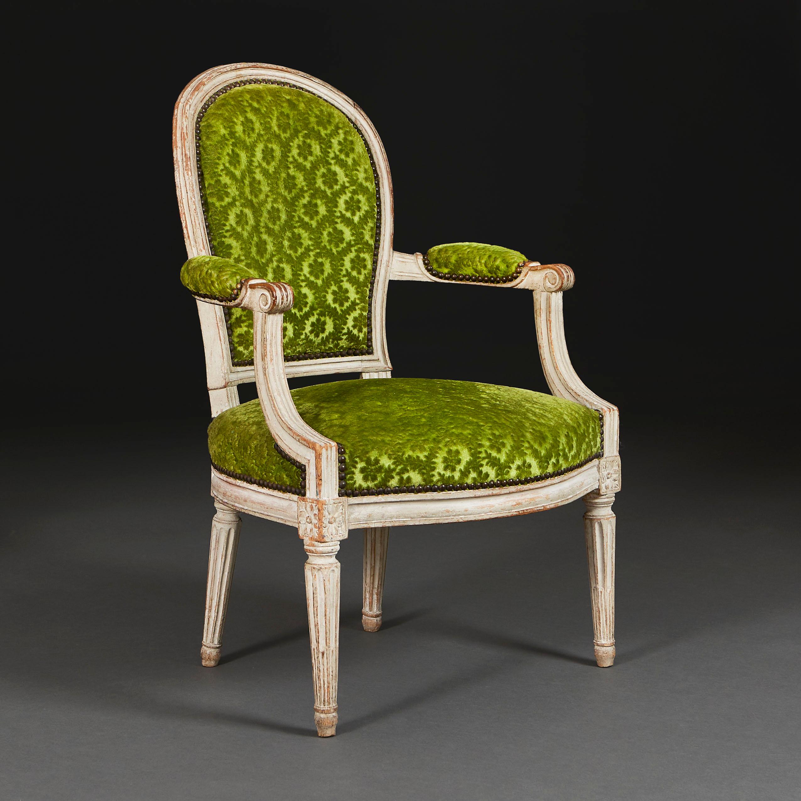 A pair of green velvet Louis XVI fauteuils armchairs  In Good Condition For Sale In London, GB