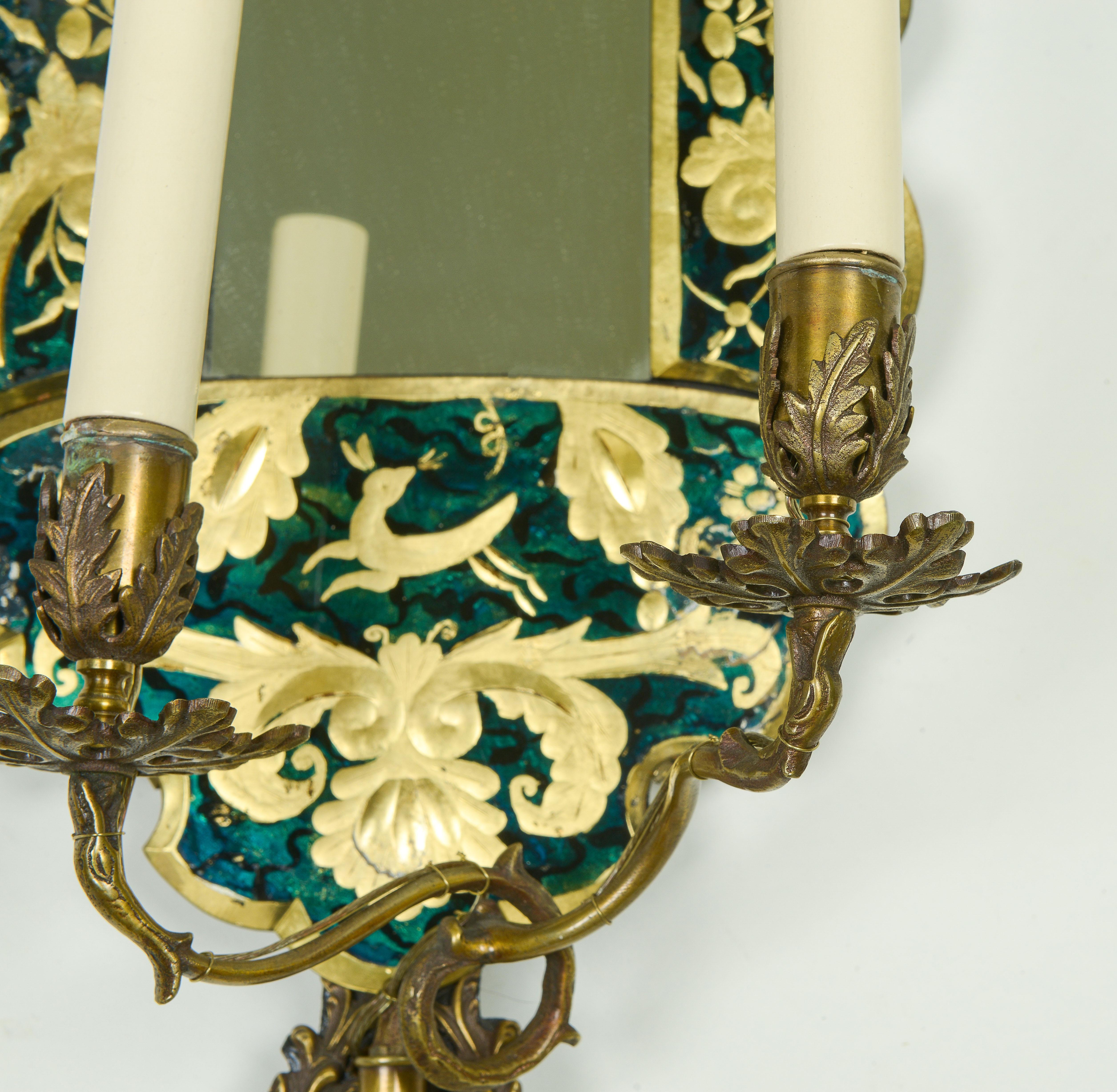 20th Century Pair of Green Verre Eglomisé Mirrored Wall Sconces For Sale