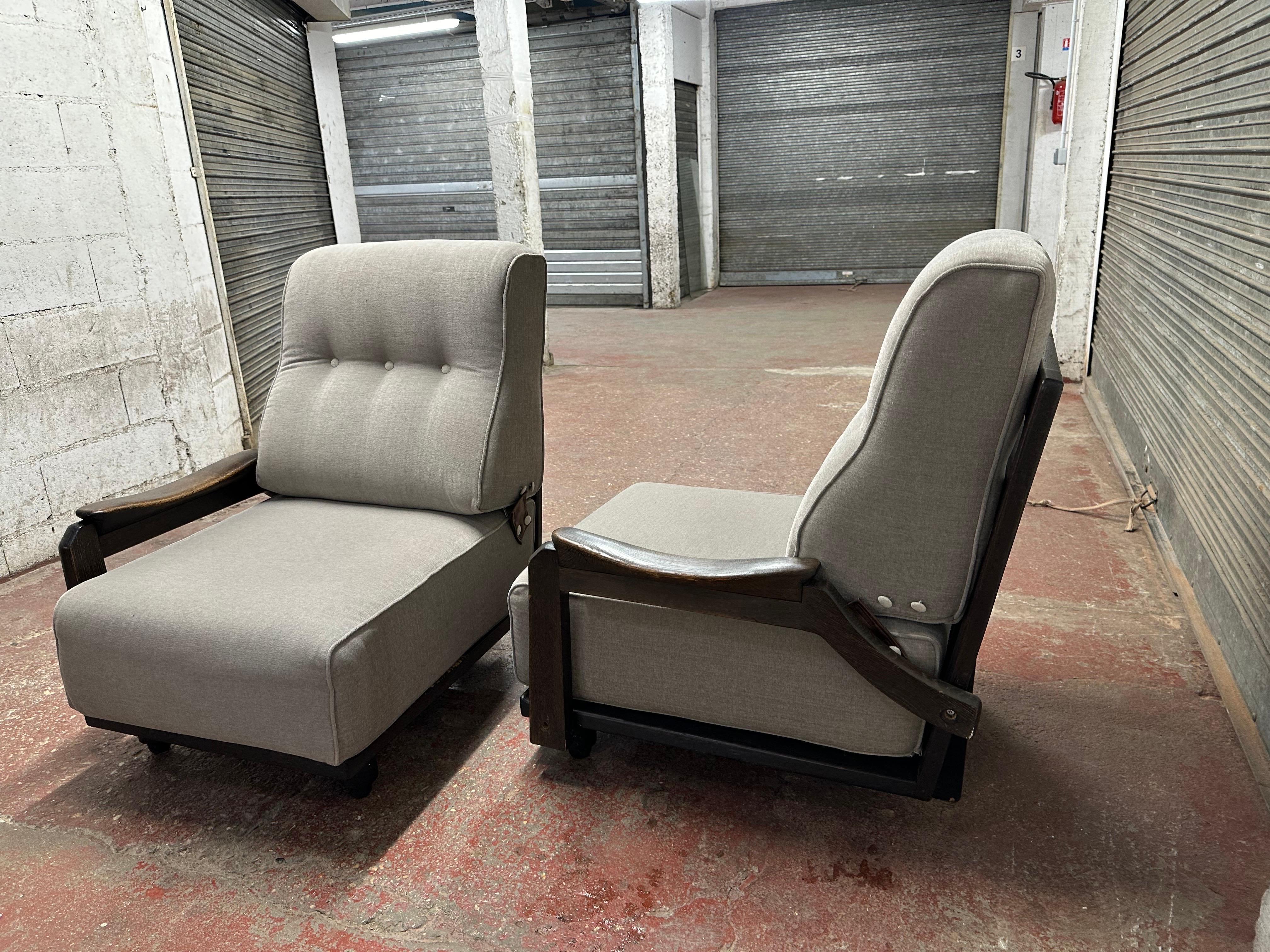 Moderne Paire de fauteuils Guillerme et Chambron en vente