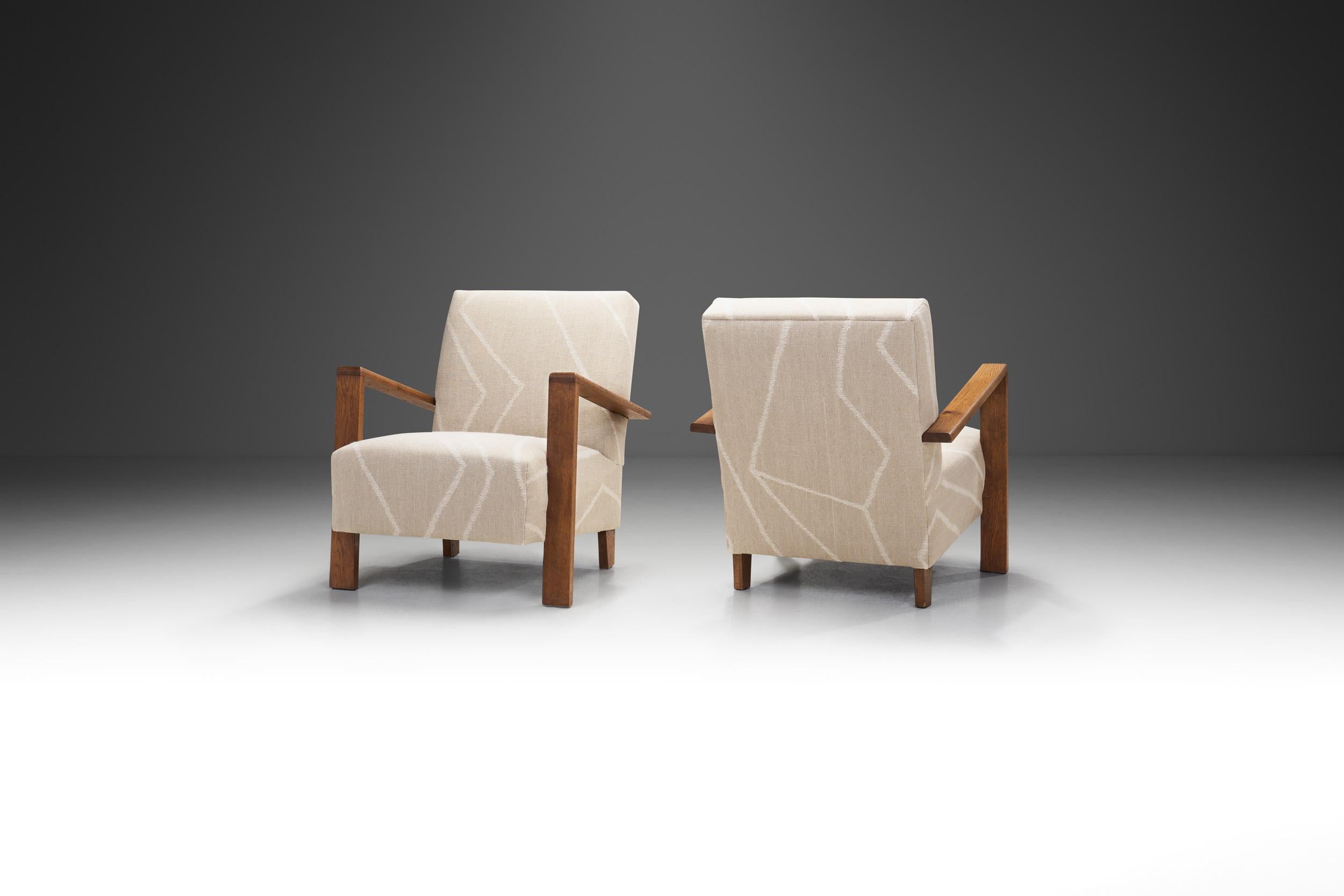 Dutch A Pair of Haagse School Art Deco Lounge Chairs, The Netherlands 1930s For Sale