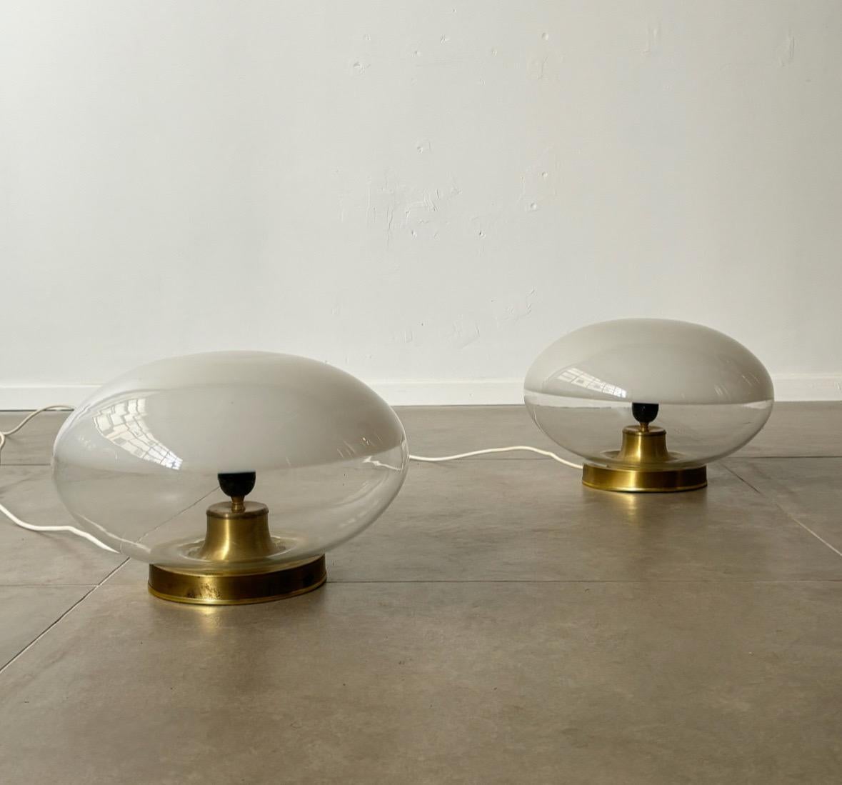 Paire de lampes de table en verre soufflé à la main conçues par Roberto Pamio dans les années 1970, Italie Excellent état - En vente à Tel Aviv-Yafo, Tel Aviv District