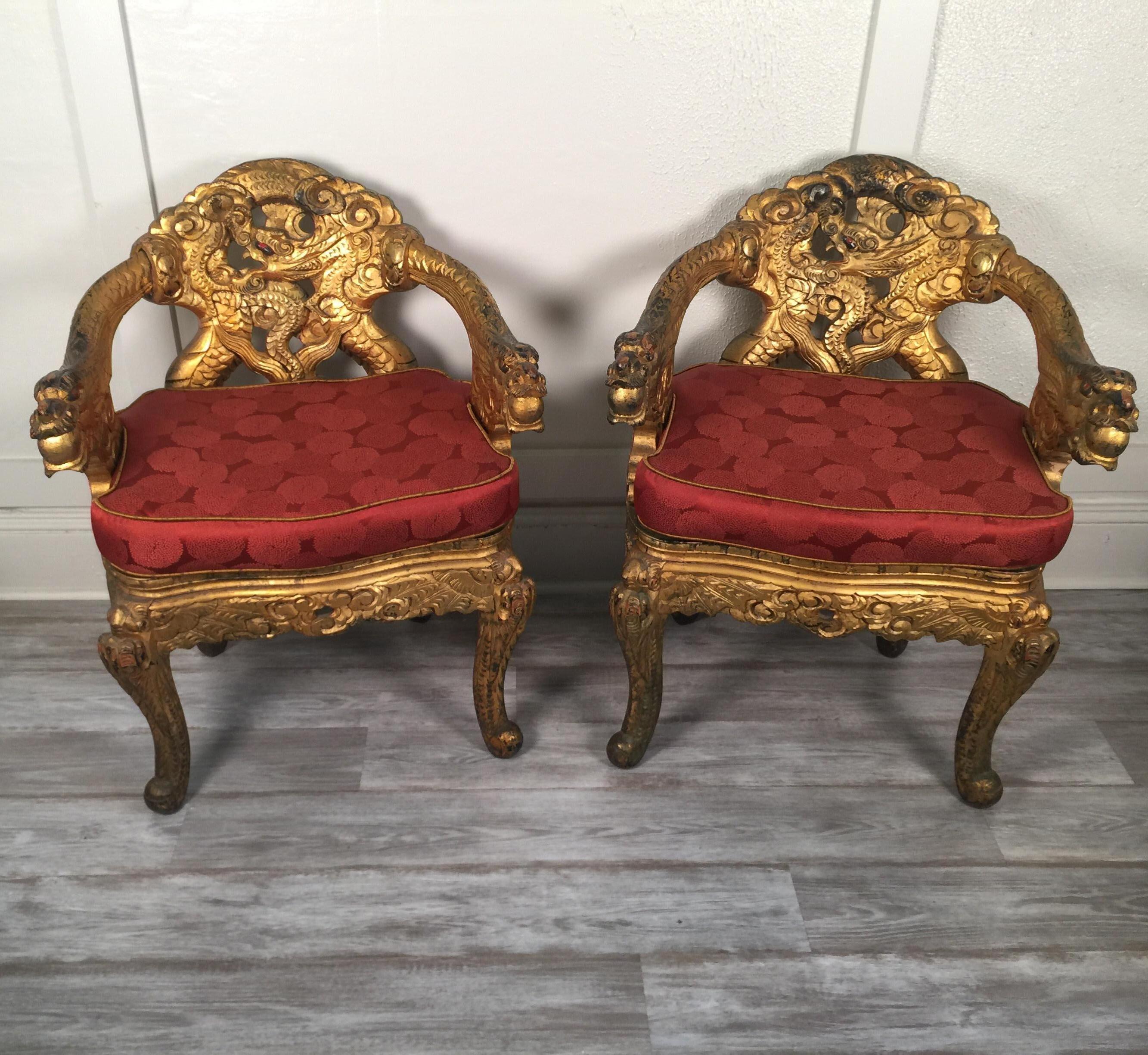 Pair of Hand Carved Gilt Japanese Chairs with Silk Cushions (Chinesischer Export)