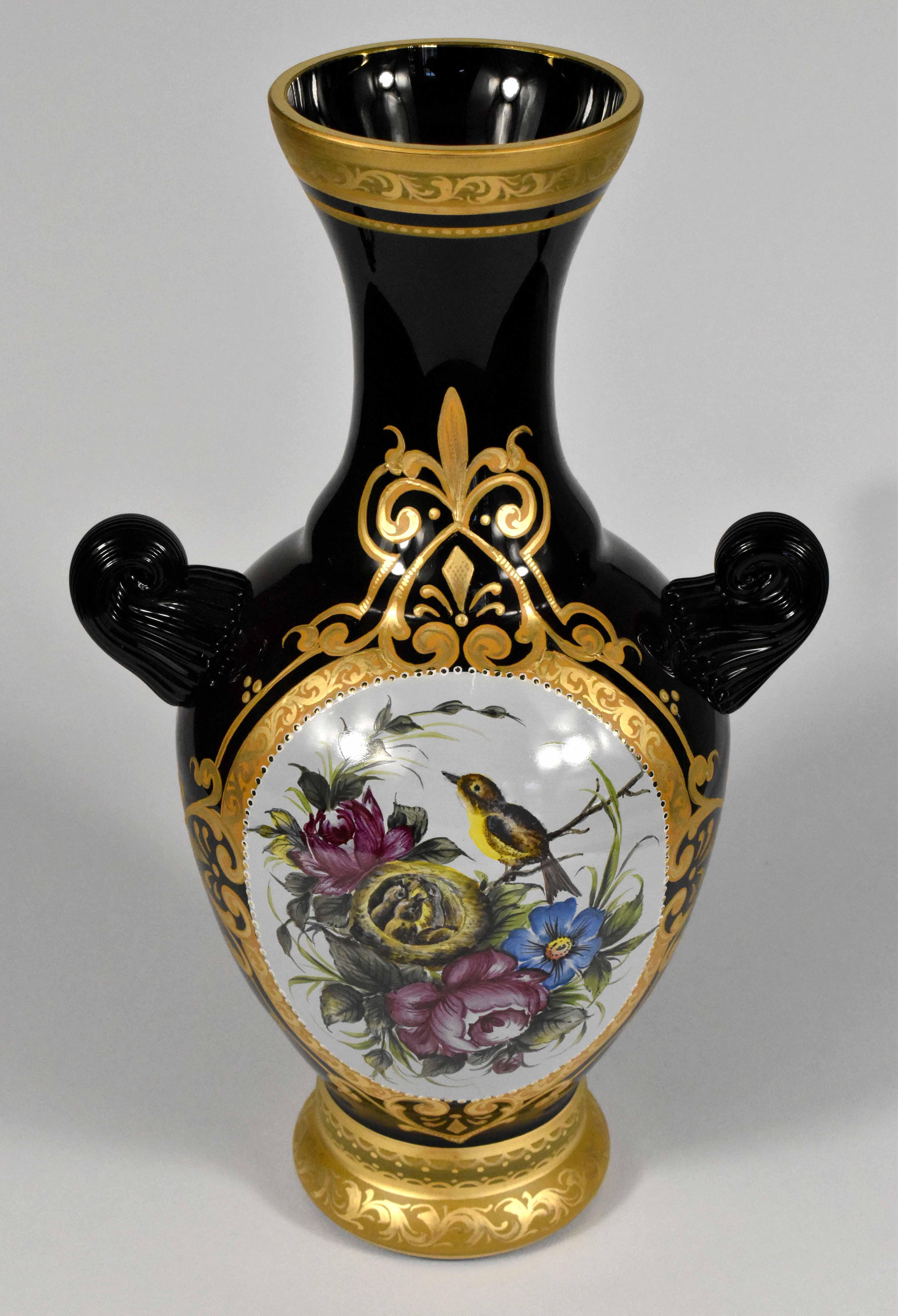 XXIe siècle et contemporain Paire de vases peints à la main, verre de style bohème du 19ème siècle en vente