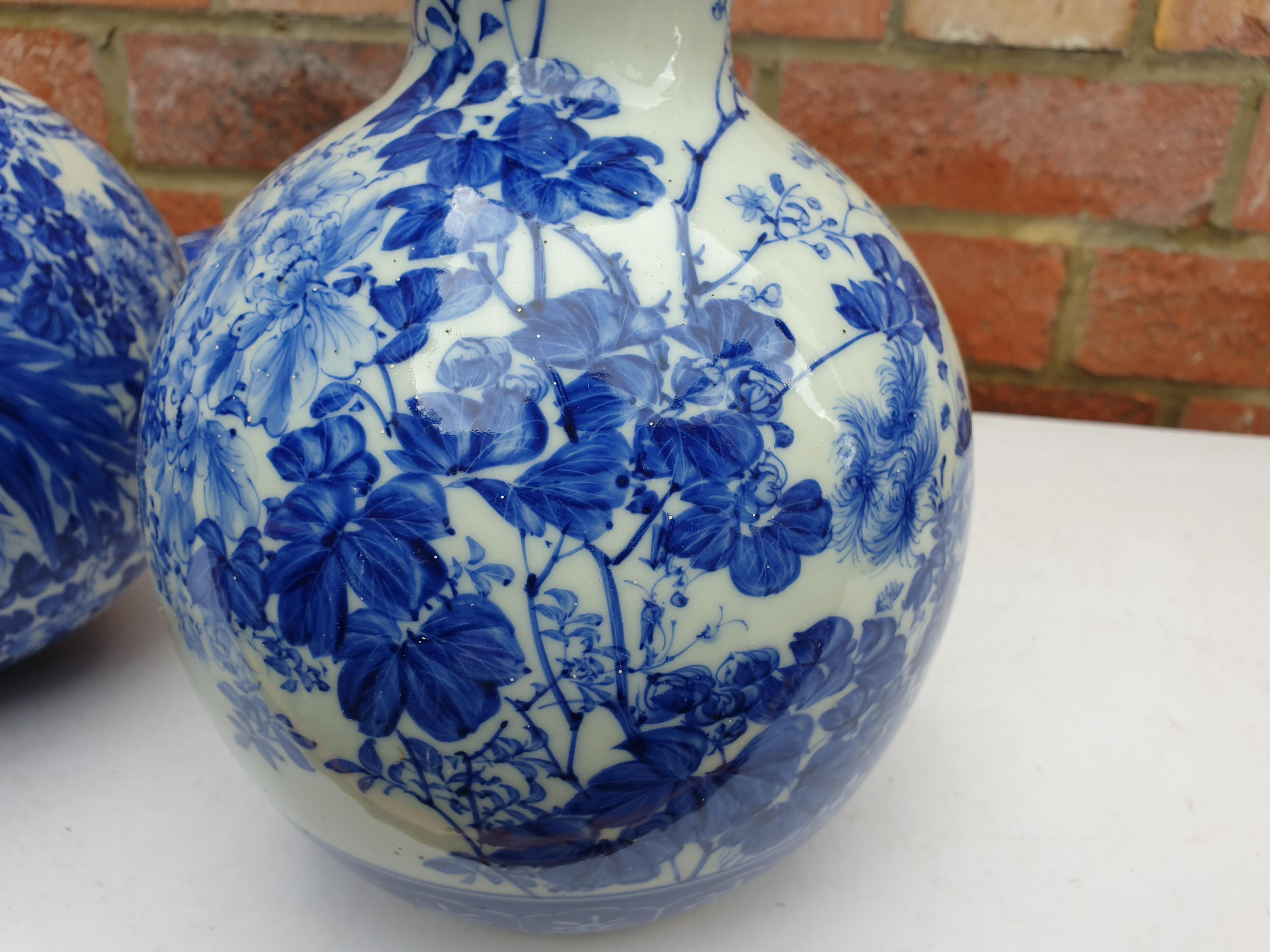 Pair of Handpainted Blue and White Meiji Period Double Gourde Vases For Sale 9
