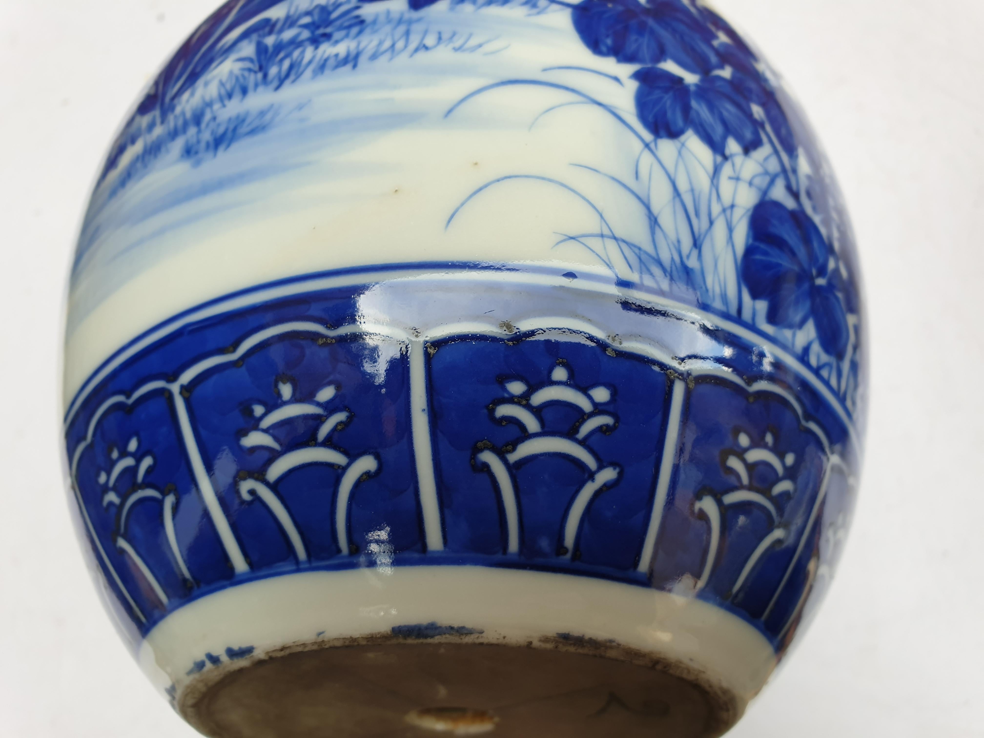 Pair of Handpainted Blue and White Meiji Period Double Gourde Vases For Sale 10
