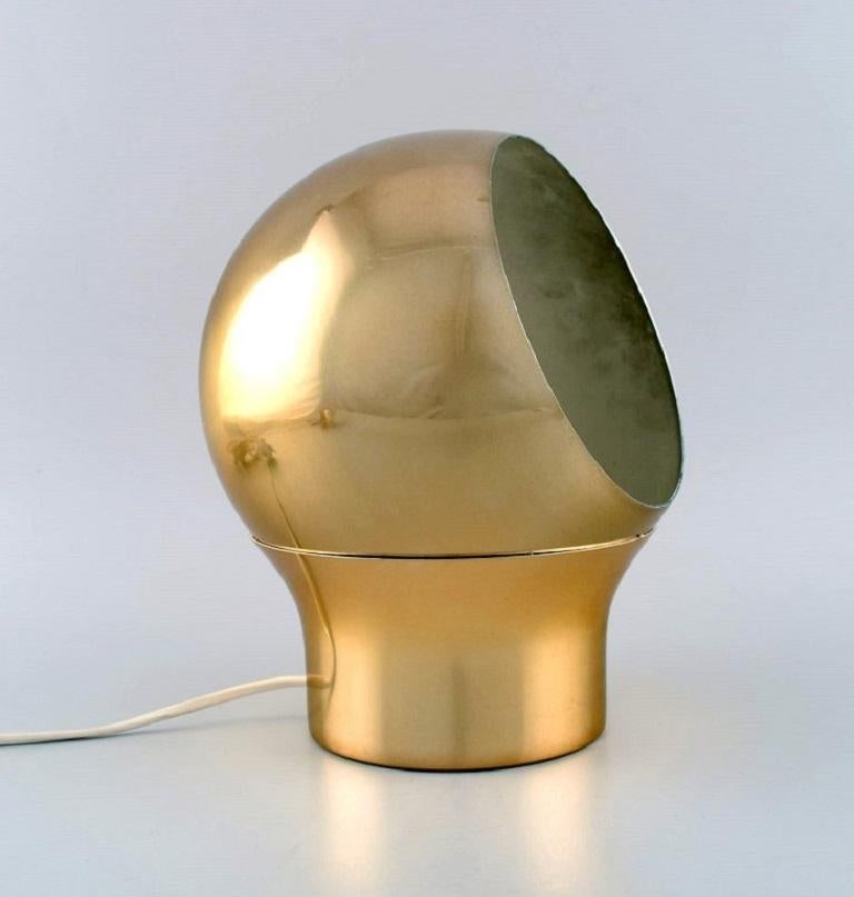 A pair of Hemi table / wall lamps in brass. Klot type 3. 
Swedish design, 1970s.
Measures: 23 x 18 cm.
In excellent condition.
Stamped.