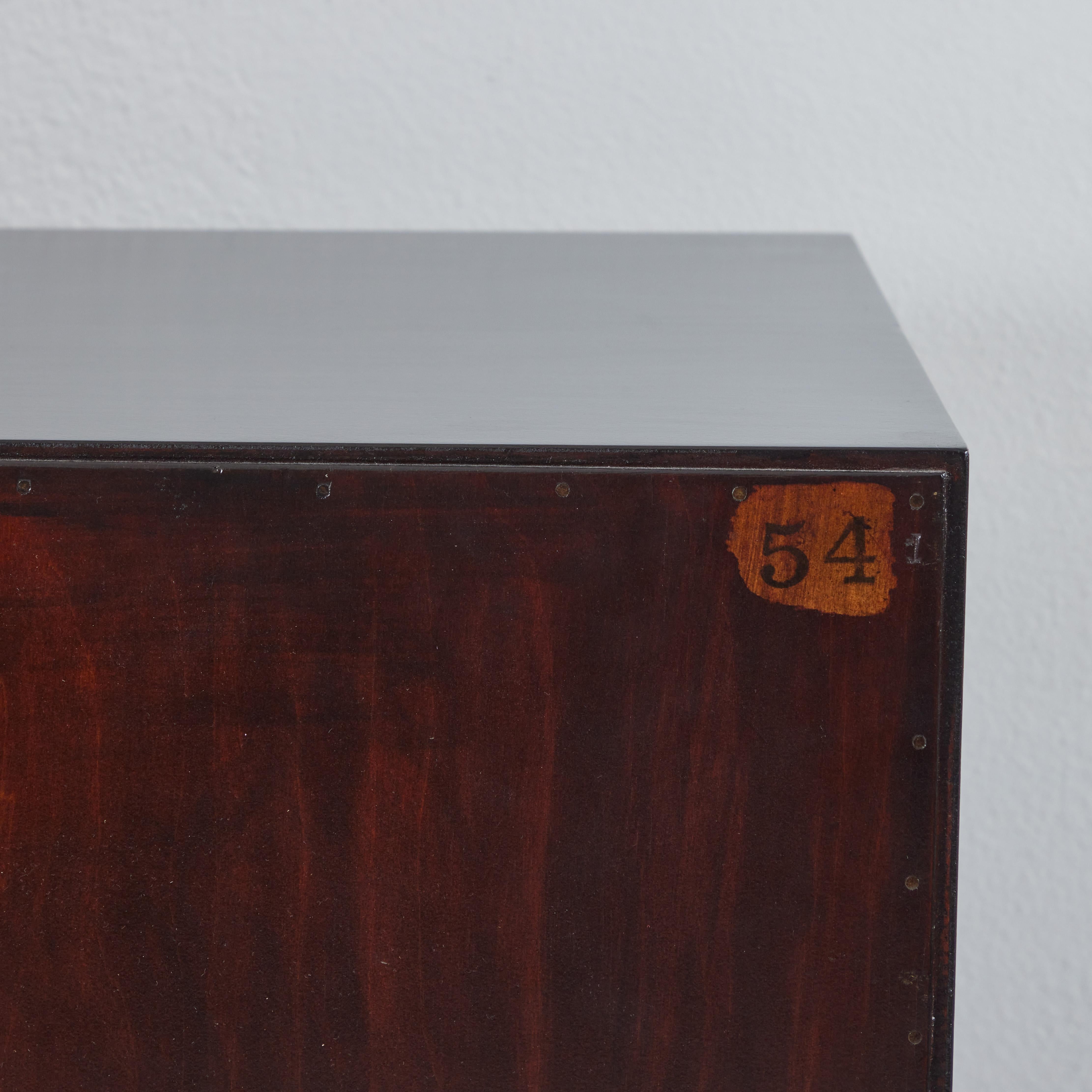 Ein Paar hohe Kommoden von Paul Frankl für Johnson Furniture im Angebot 8