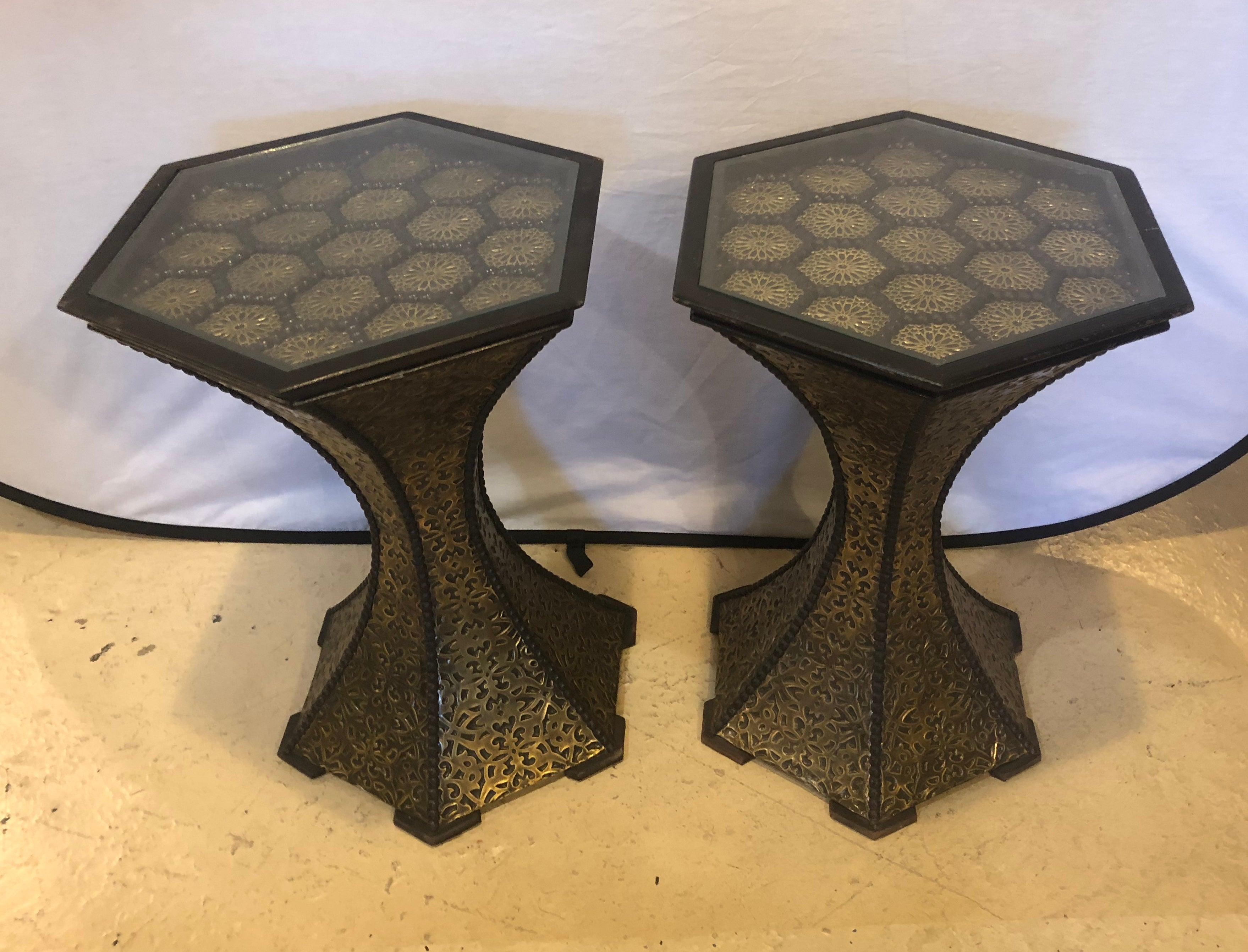 Hollywood Regency Brass and  Black Ebony Filigree Motif End Side Table, a Pair 10