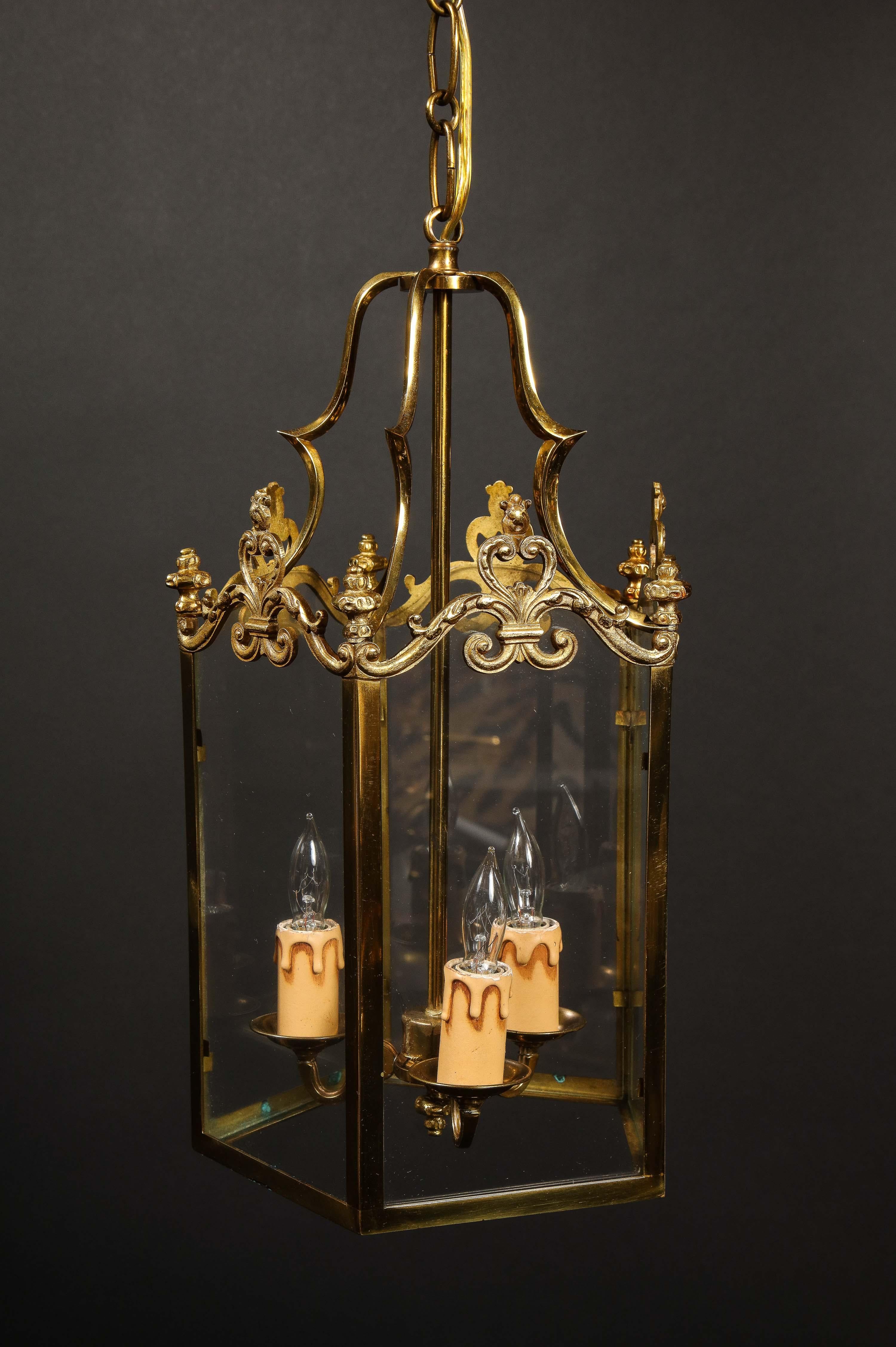 Pair of Hollywood Regency Style Gilt Brass and Glass Lanterns For Sale 11