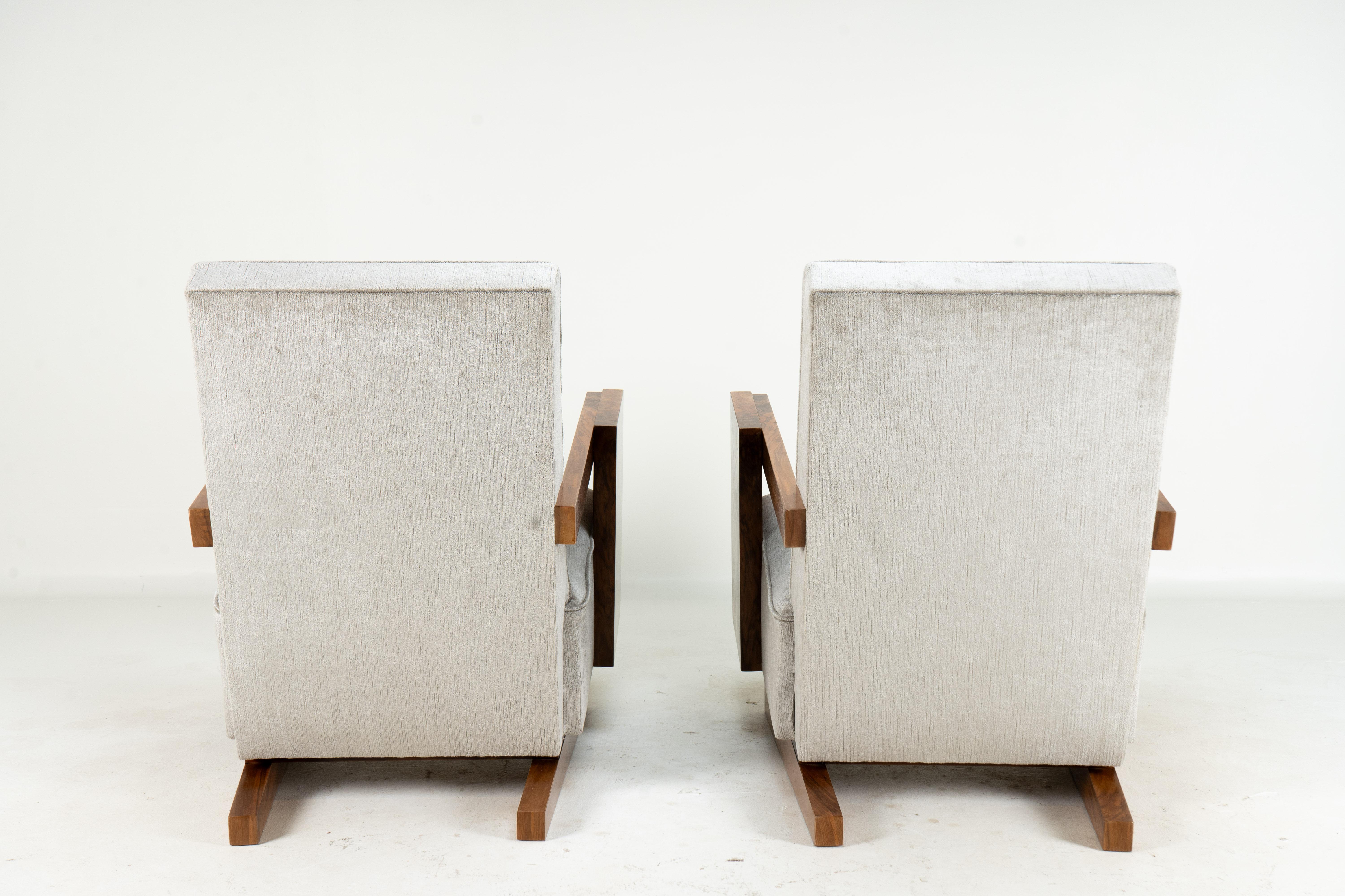 A Pair of Hungarian Walnut Armchairs, Budapest  c.1970 In Good Condition For Sale In Chicago, IL