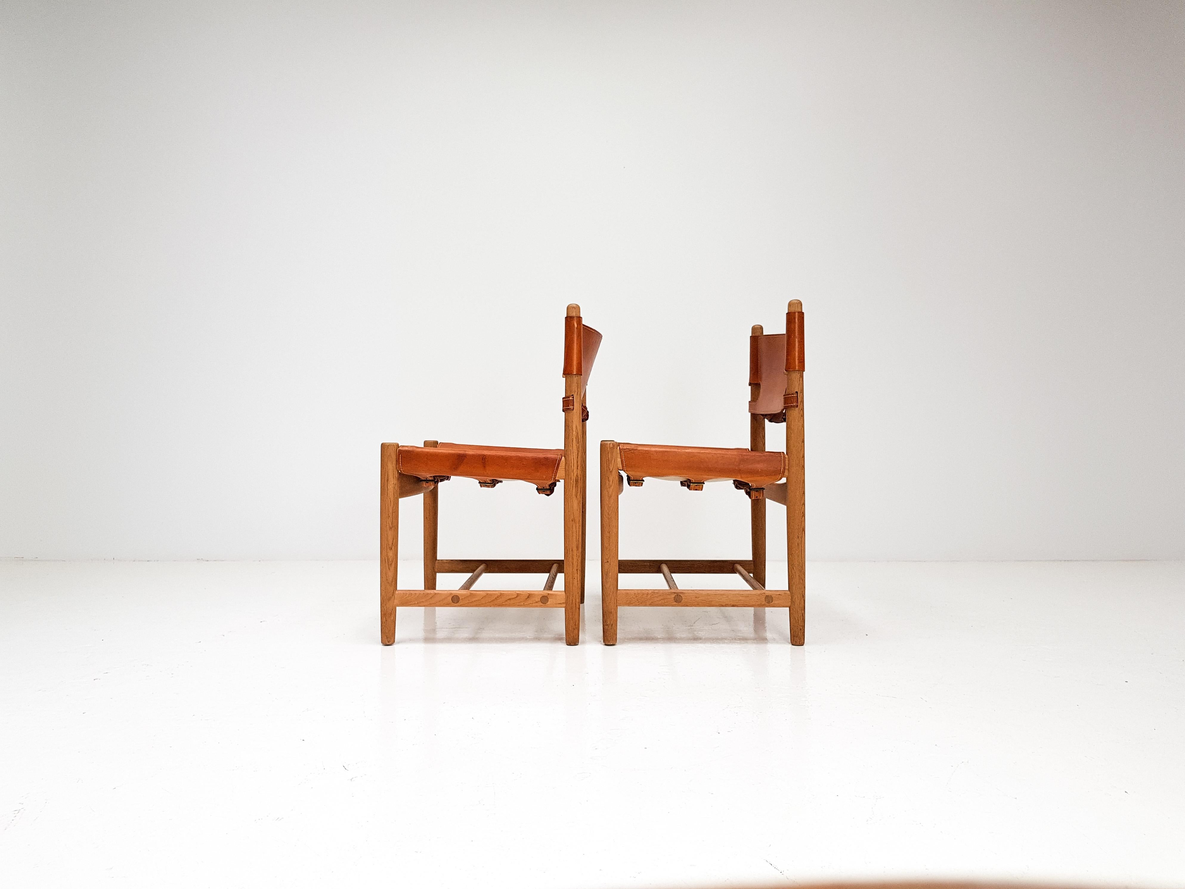 Danish Pair of Hunting Dining Chairs, Model 3237 by Børge Mogensen for Fredericia