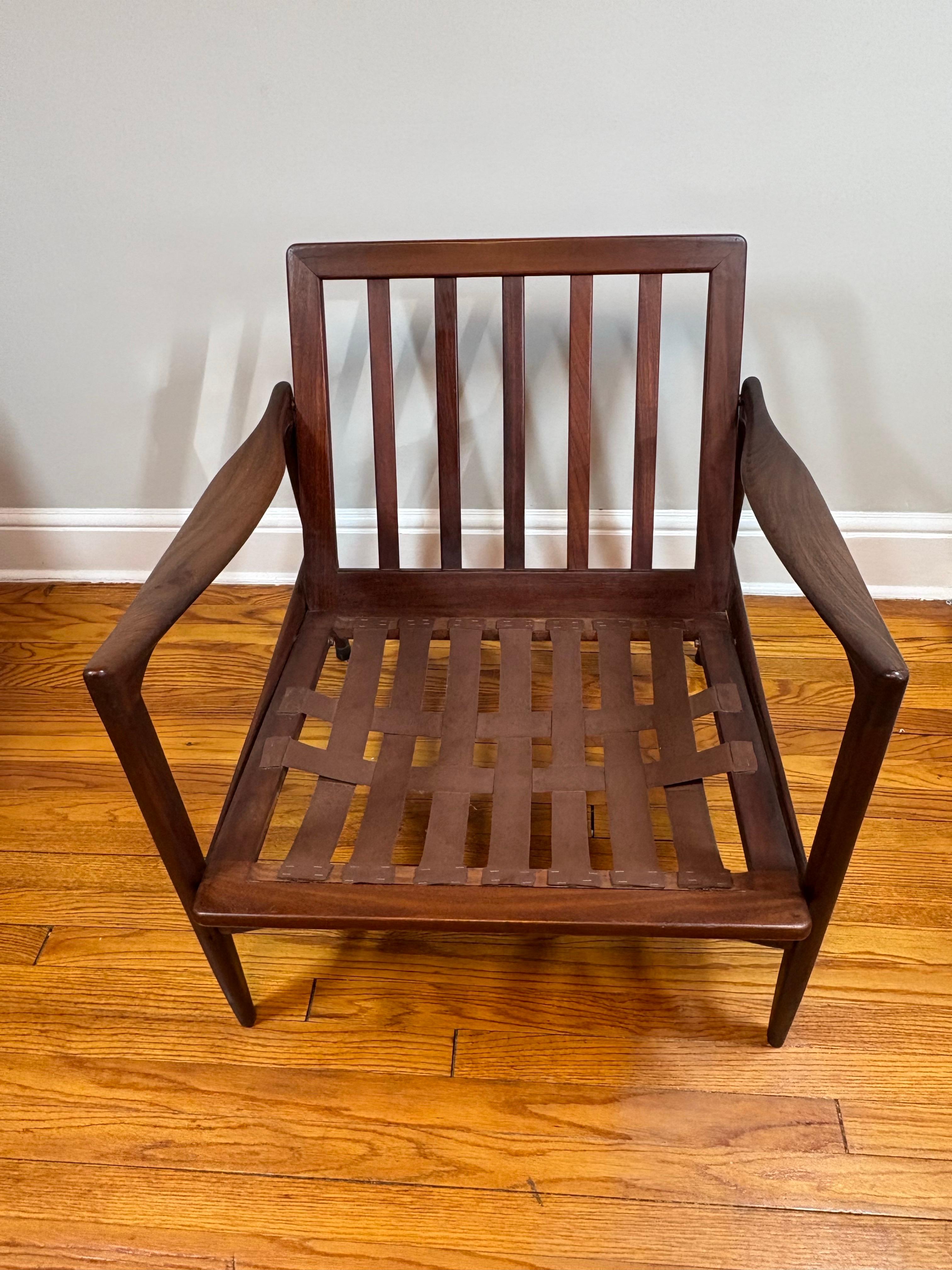 Paire de chaises longues Ib Kofod-Larsen Candidate Lounge Chairs en vente 5