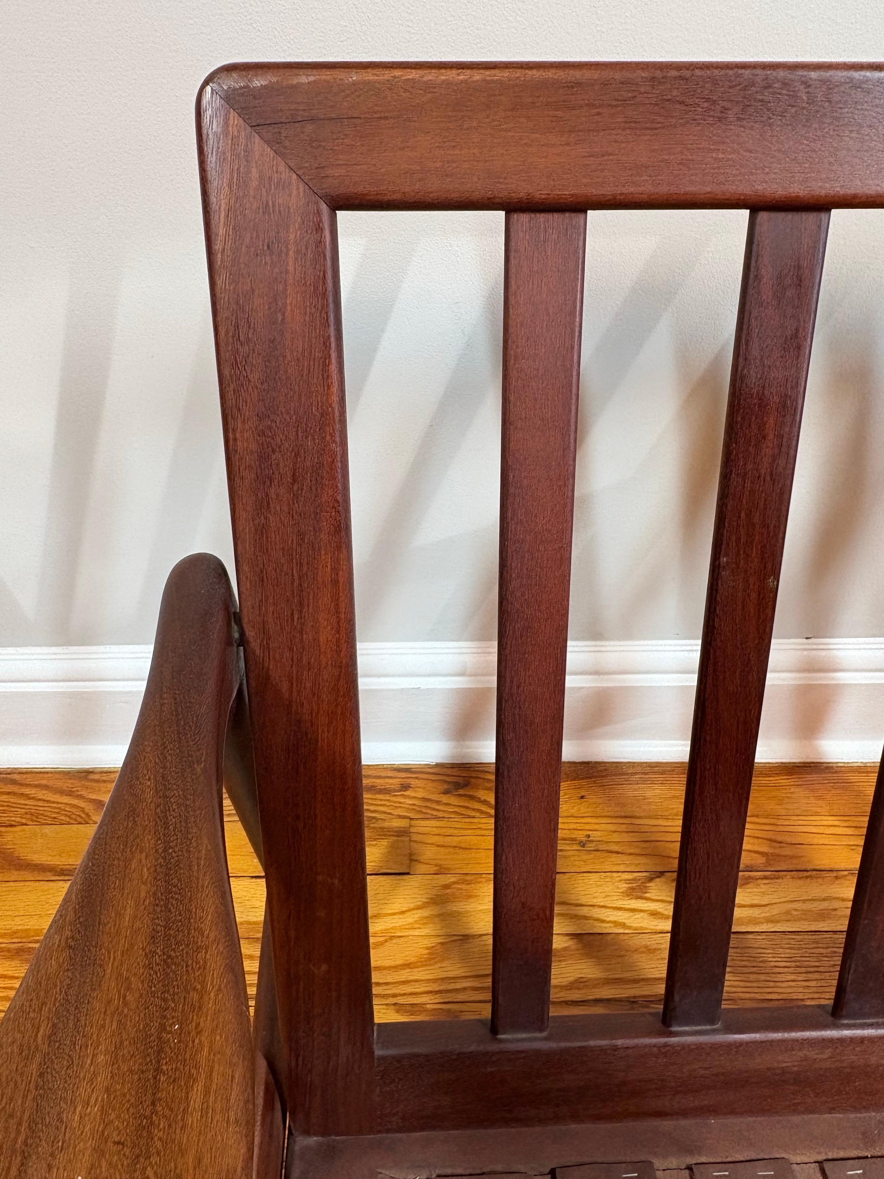 Paire de chaises longues Ib Kofod-Larsen Candidate Lounge Chairs en vente 8