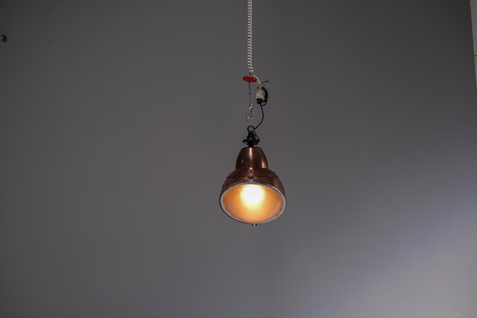 A pair of impressive, French factory lights made of copper and glas (Französisch) im Angebot