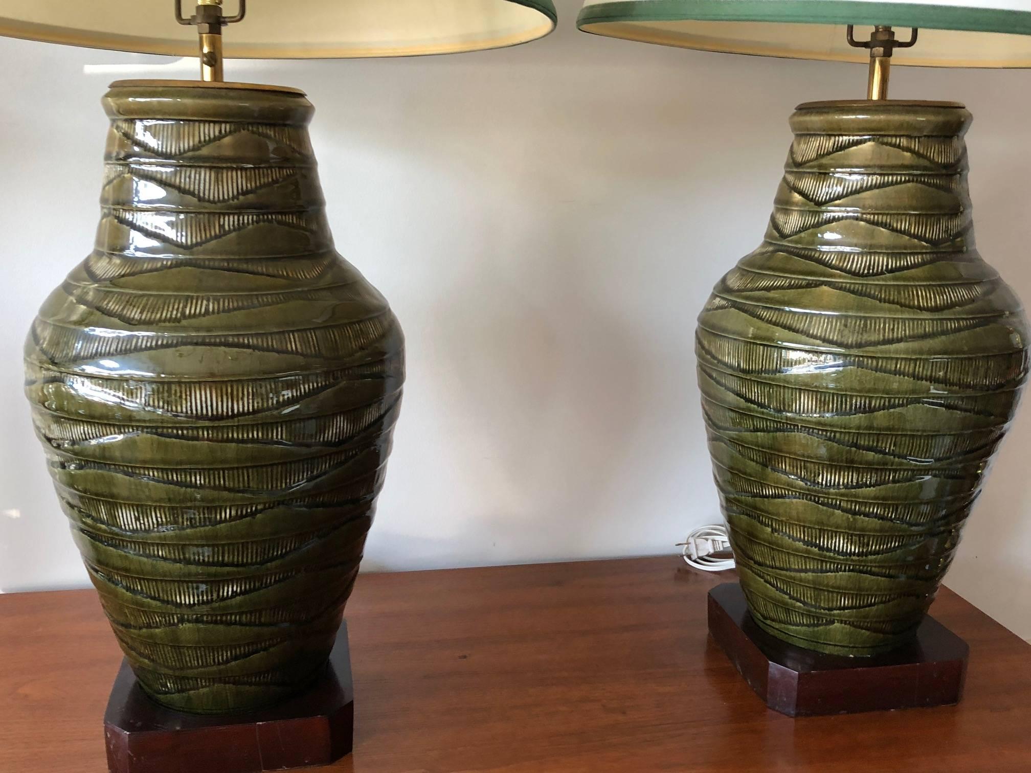 Mid-20th Century Pair of Impressive Thai Celadon Green Porcelain Crackle Lamps For Sale