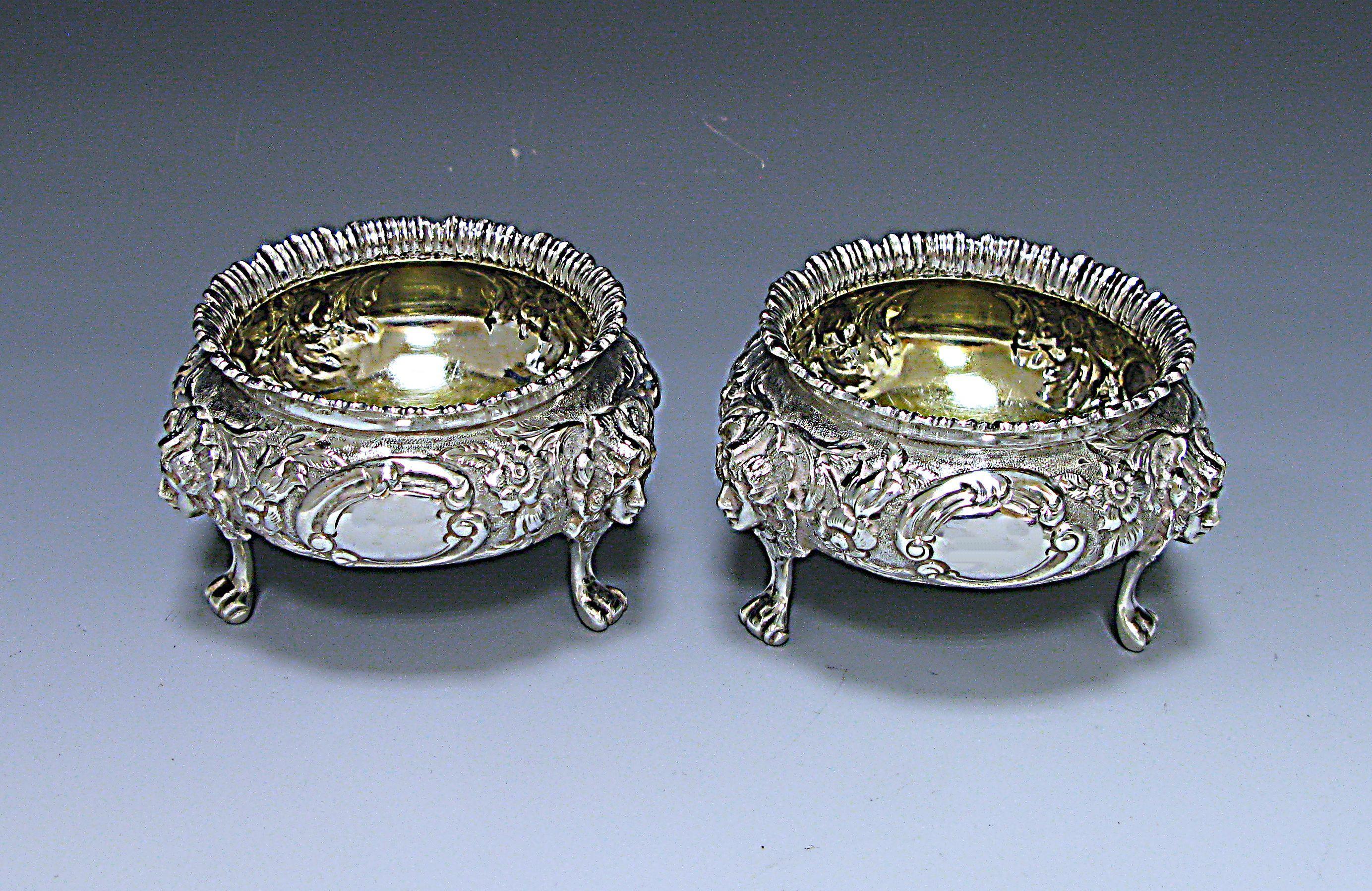 English Pair of Impressive Victorian Antique Silver Salts, London, 1879 For Sale