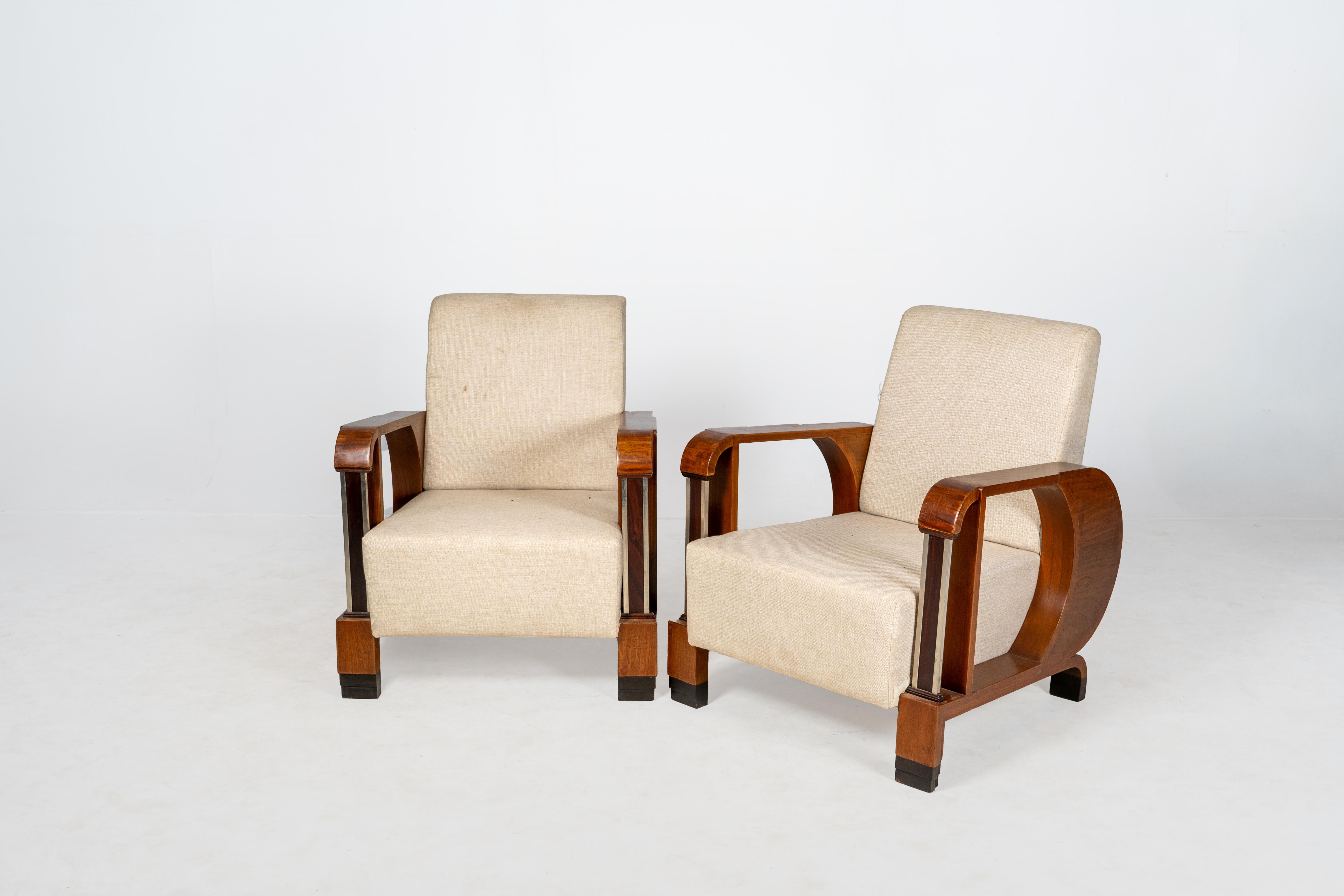 Paire de fauteuils club indiens Art déco Bon état - En vente à Chicago, IL