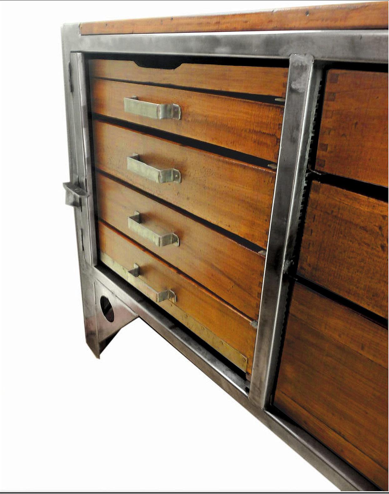 Pair of Industrial Chests of Drawers, Italy, 1930 For Sale 3
