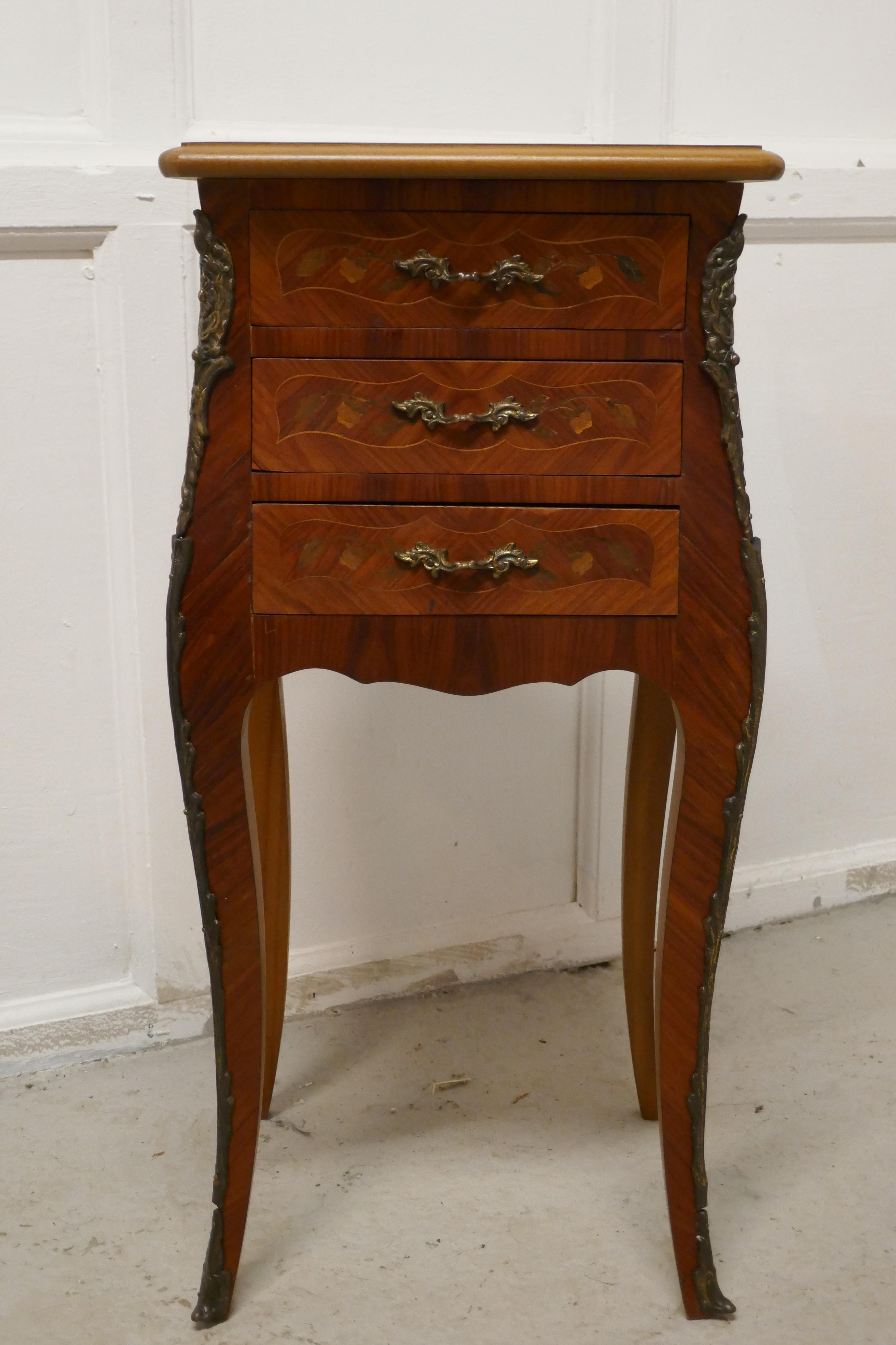 Belle Époque Pair of Inlaid French Marquetry Bombe Shaped Bedside Cupboards