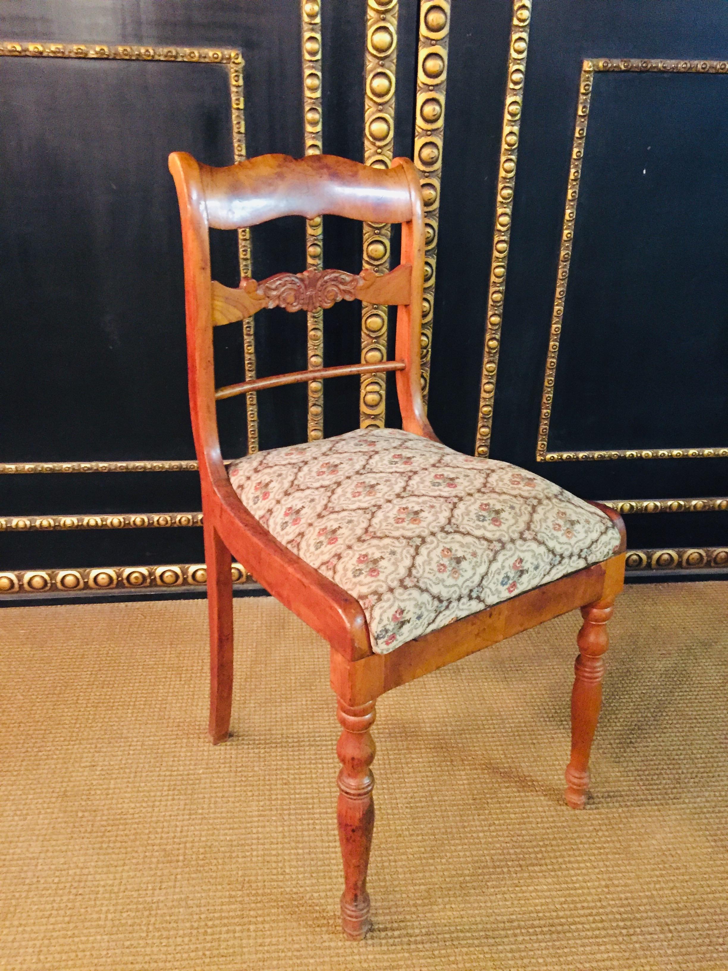 Pair of two Interesting antique Biedermeier Chairs circa 1840 cherry veneer For Sale 3