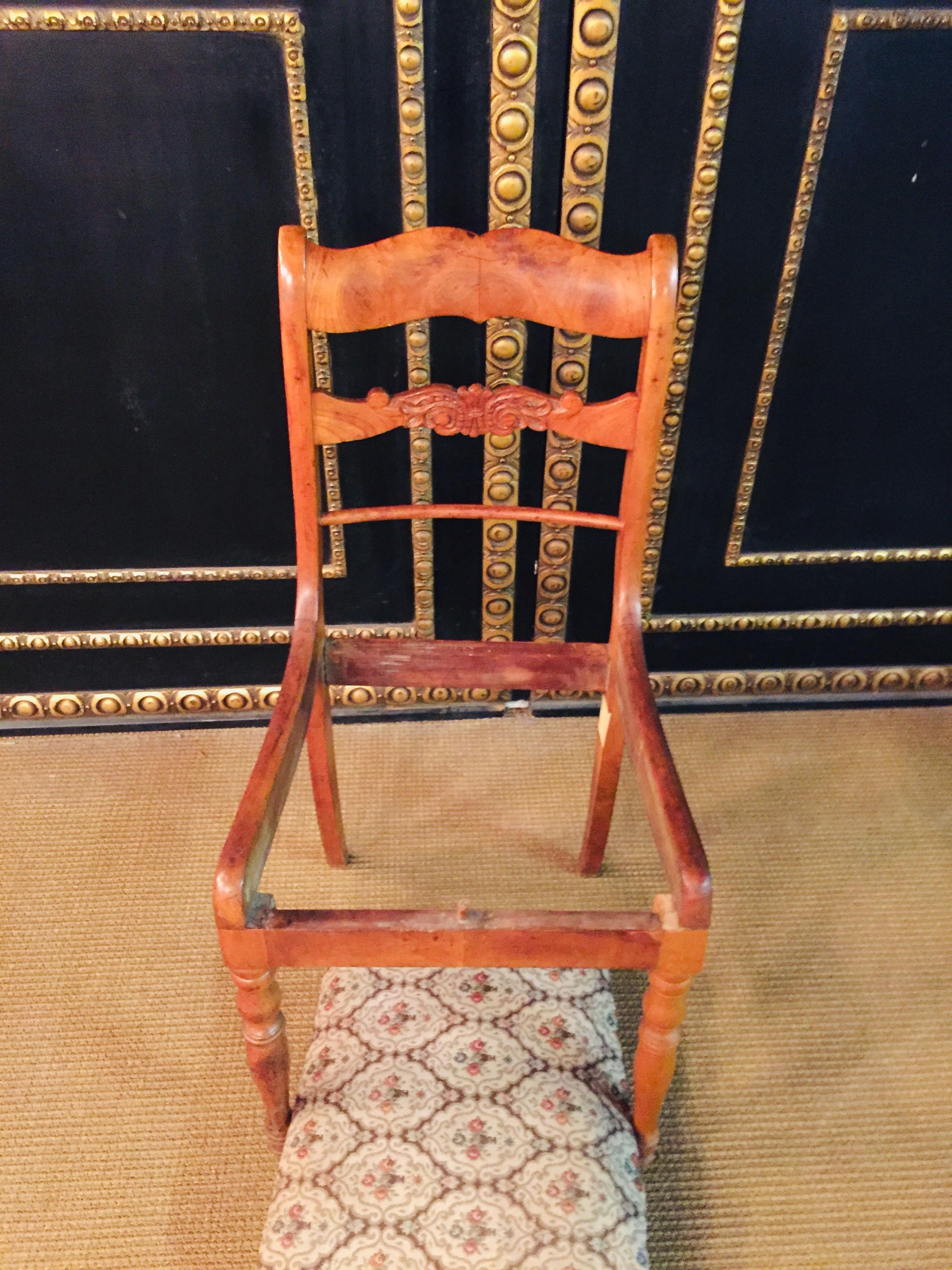 Pair of two Interesting antique Biedermeier Chairs circa 1840 cherry veneer For Sale 8