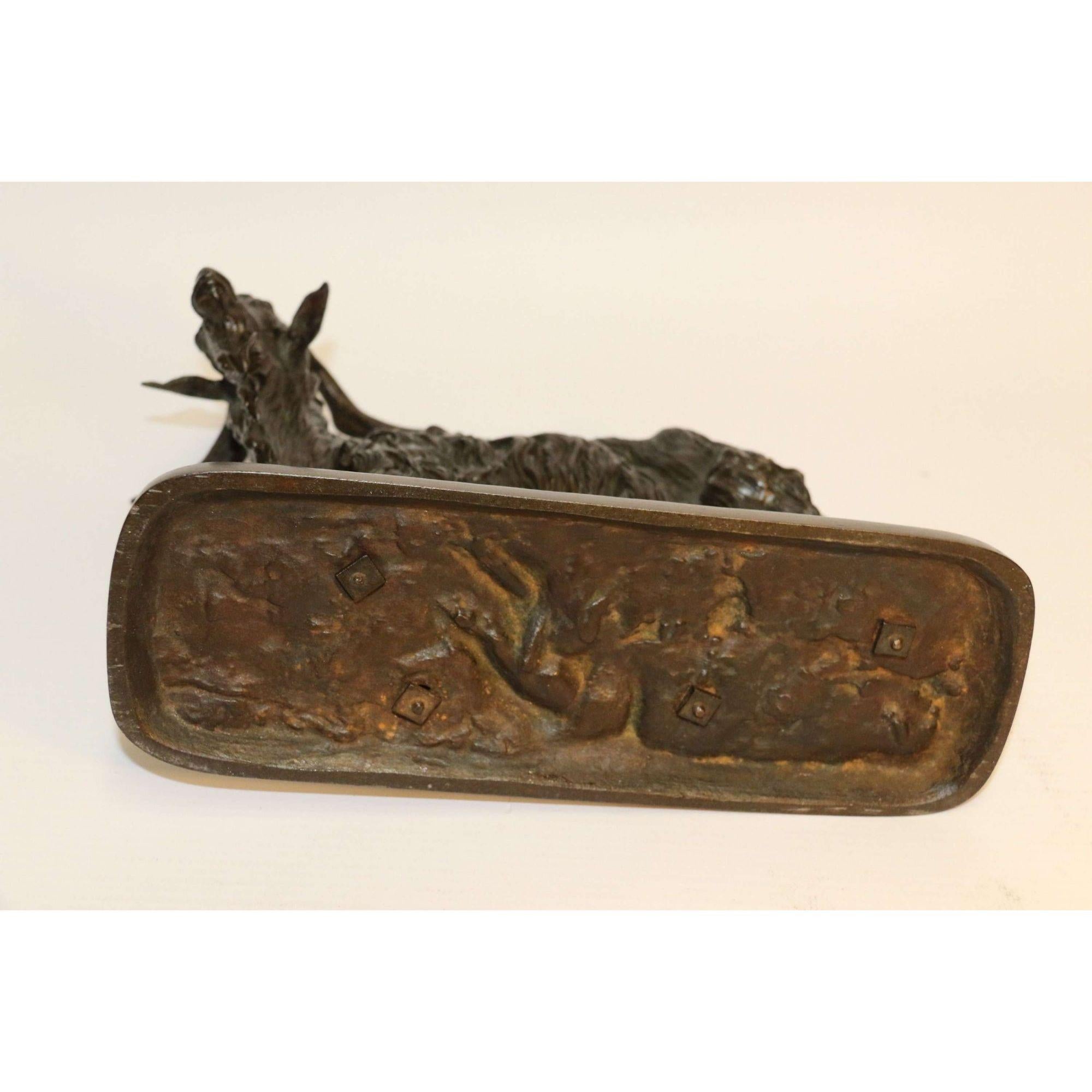 Paire de sculptures de chèvre en fer du 19ème siècle d'après P J Mene, France, datant d'environ 1850 en vente 12