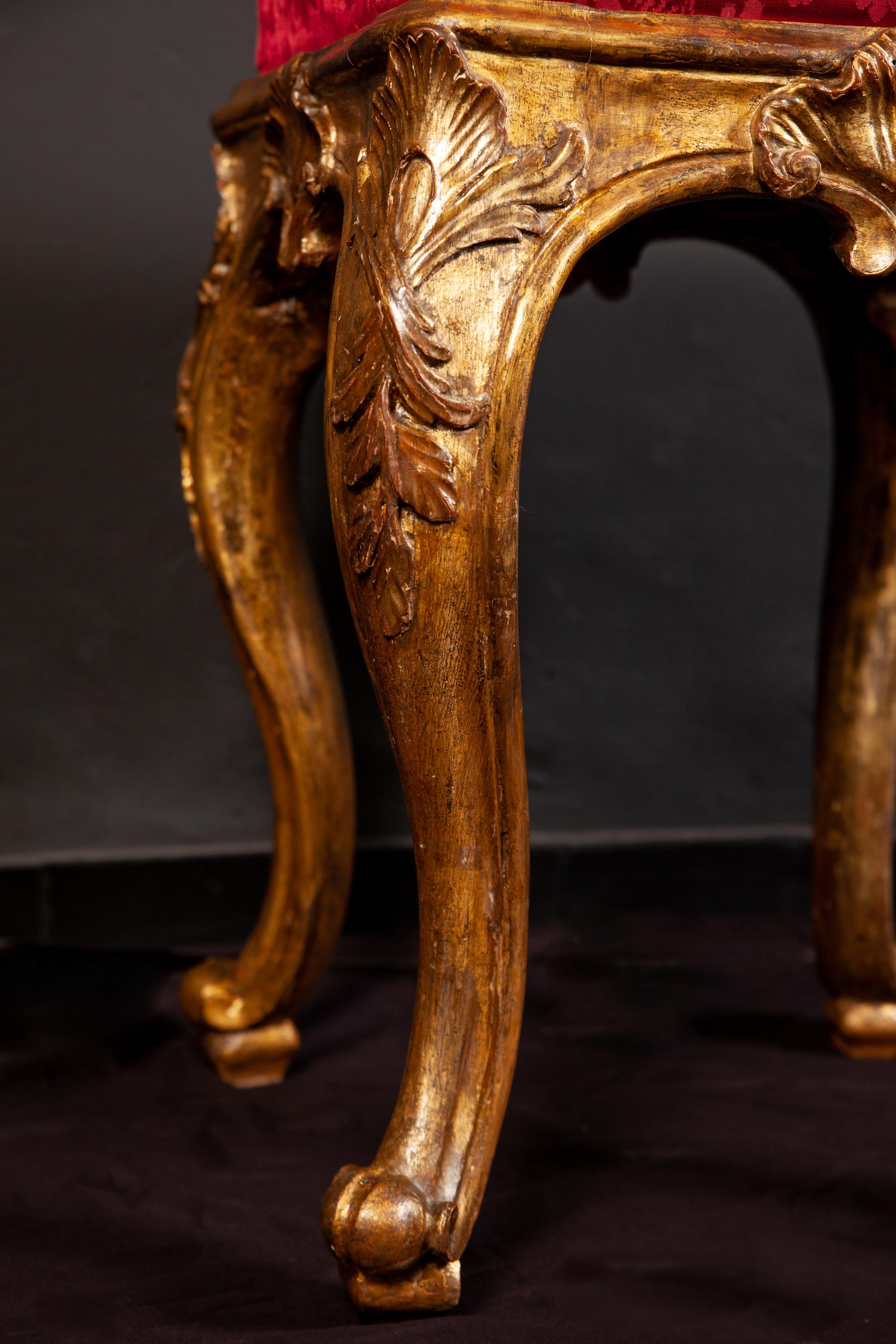 Louis XV Paire de tabourets italiens en bois doré du 18ème siècle Roma, 1750 en vente