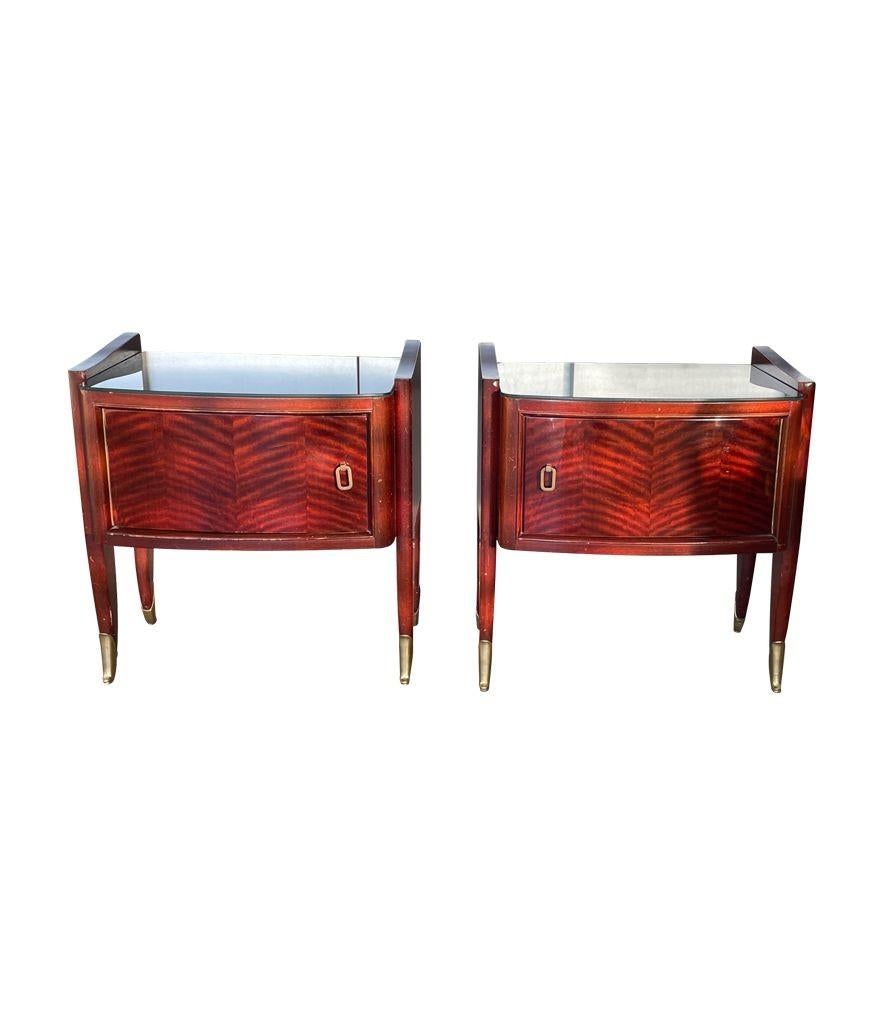 A pair of Italian 1940s mahogany bedside tables with brass detailing For Sale 2