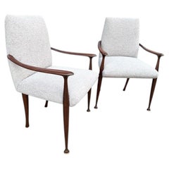 Ein Paar italienische Stühle von Cassina aus den 1950er Jahren, gepolstert mit grauem Boucle