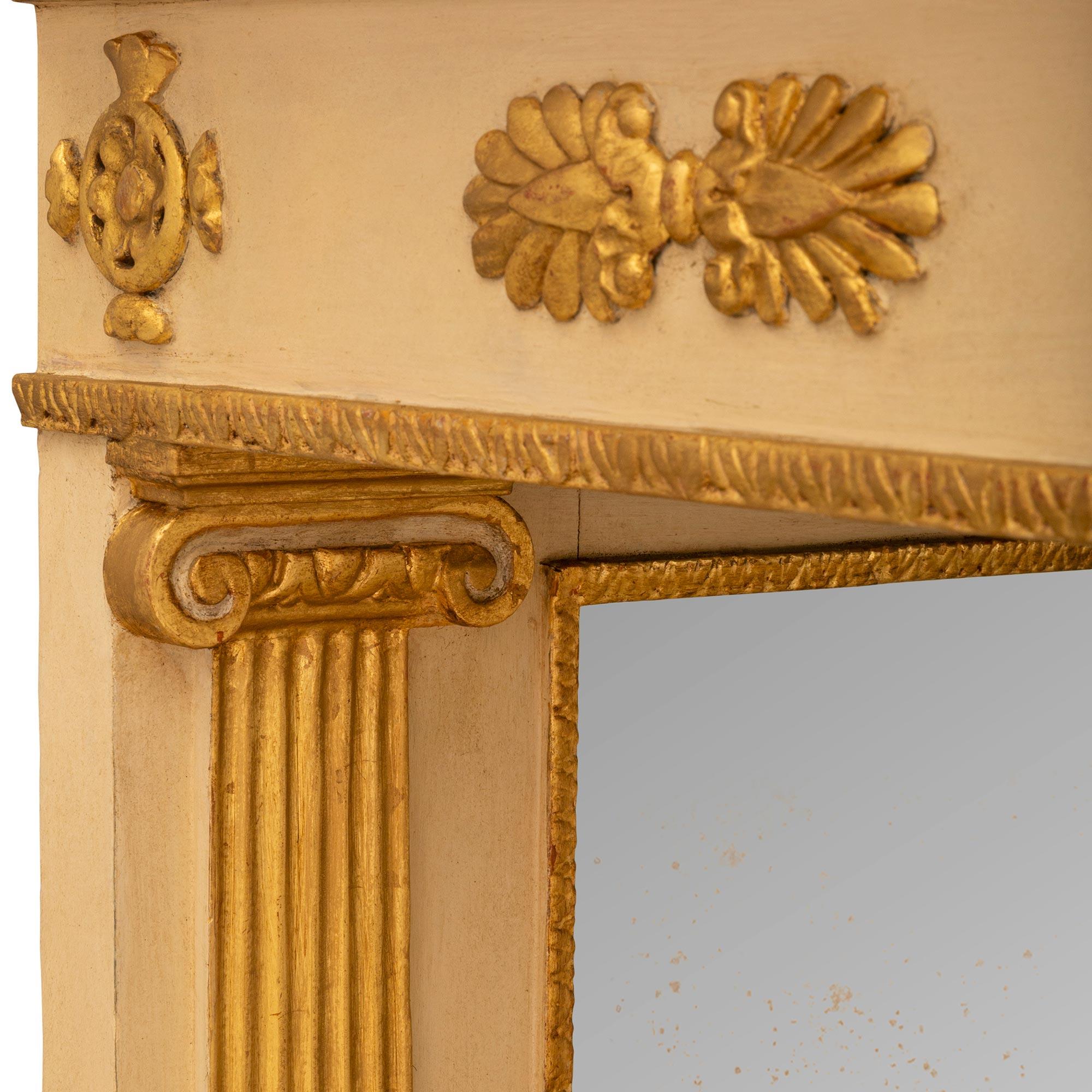 Paire de consoles néoclassiques italiennes du 19e siècle en bois doré en vente 1